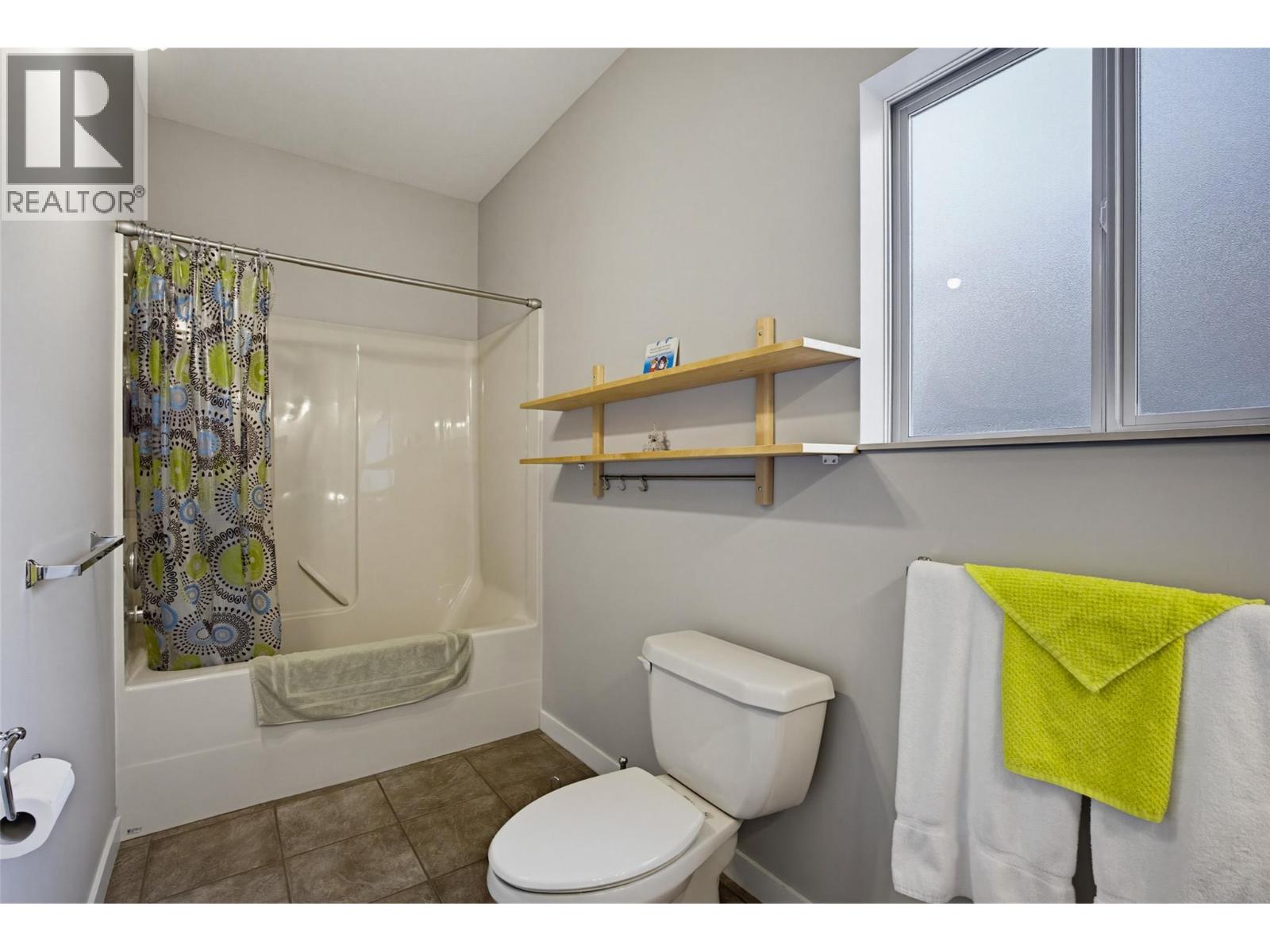 3744 Navatanee Drive, Kamloops, British Columbia  V2H 1S1 - Photo 14 - 10396748