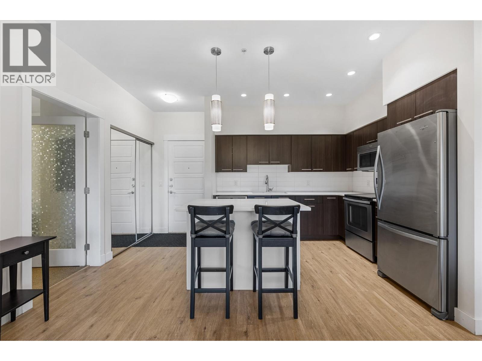 985 Academy Way Unit# 104, Kelowna, British Columbia  V1V 3C8 - Photo 4 - 10396551