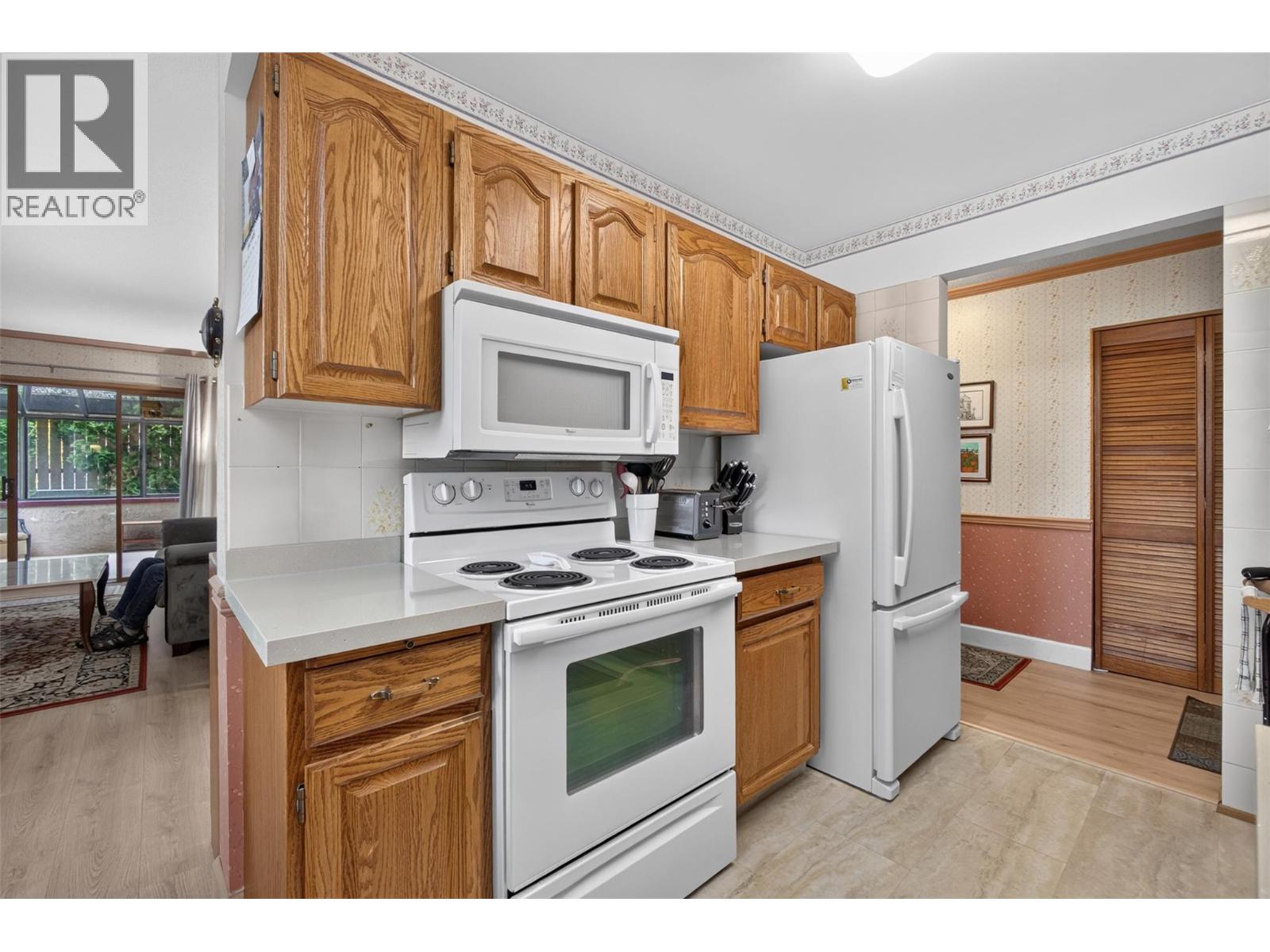 1229 Bernard Avenue Unit# 102, Kelowna, British Columbia  V1Y 6R3 - Photo 10 - 10396094
