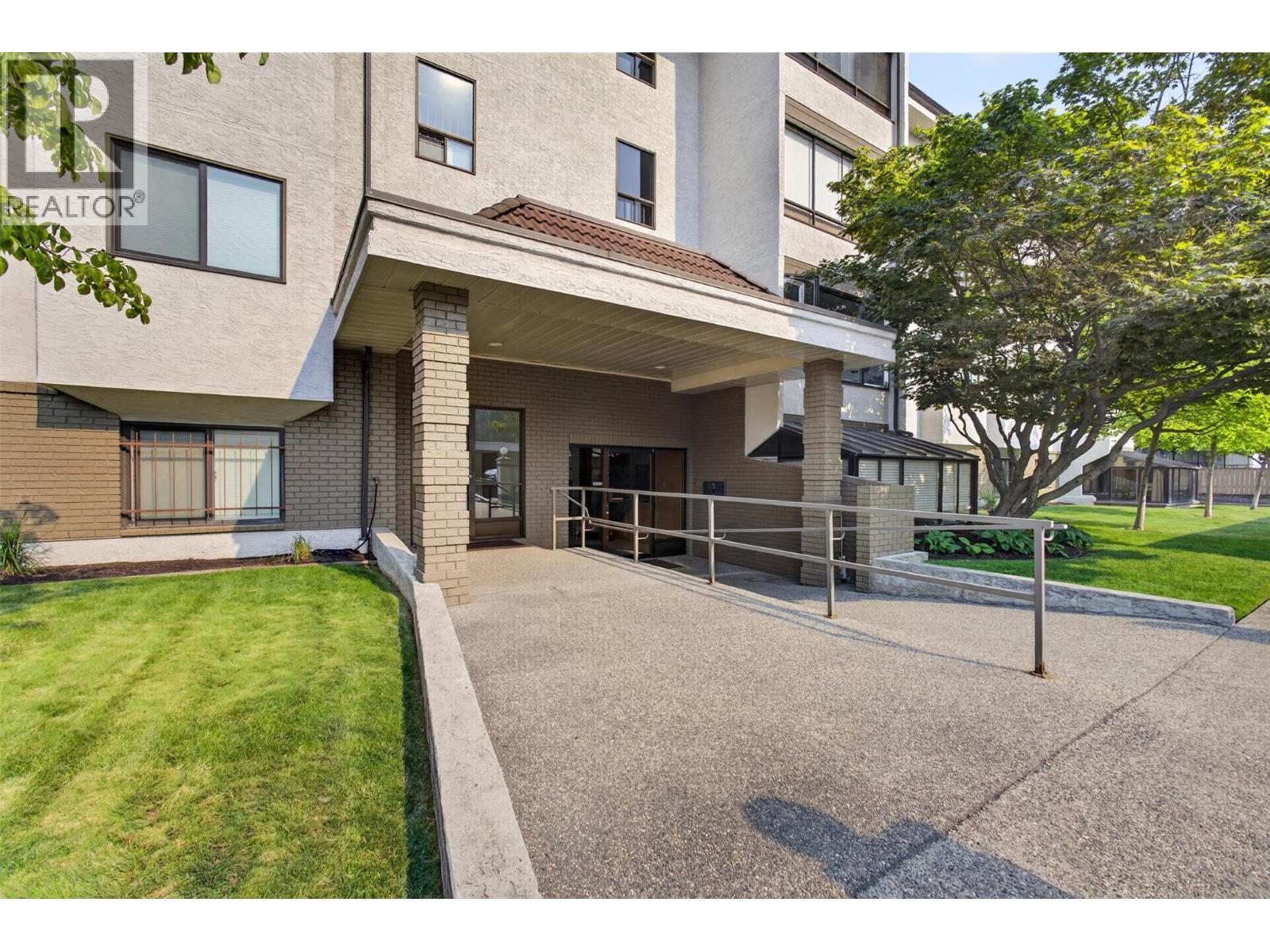 1229 Bernard Avenue Unit# 102, Kelowna, British Columbia  V1Y 6R3 - Photo 27 - 10396094