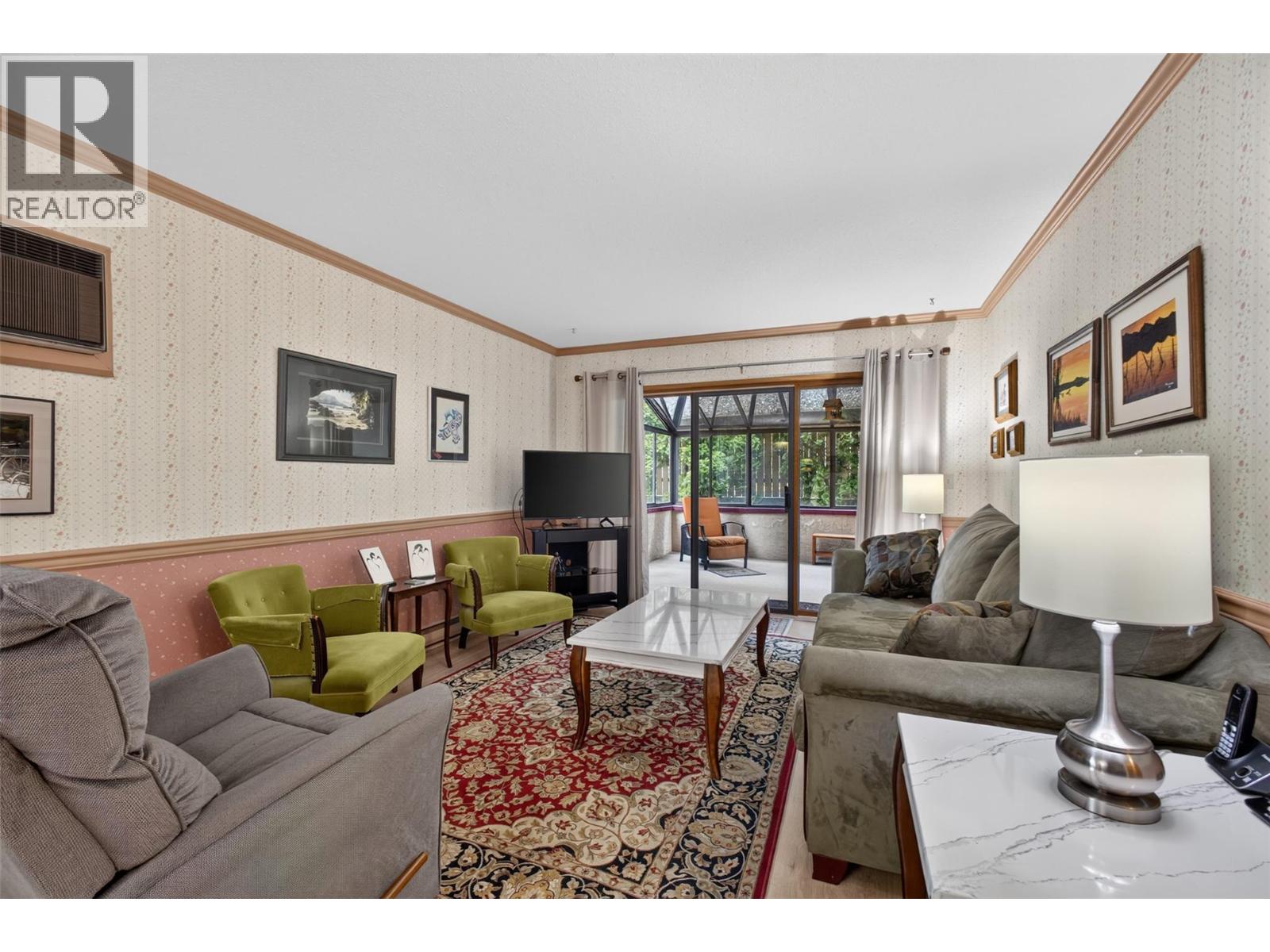 1229 Bernard Avenue Unit# 102, Kelowna, British Columbia  V1Y 6R3 - Photo 3 - 10396094
