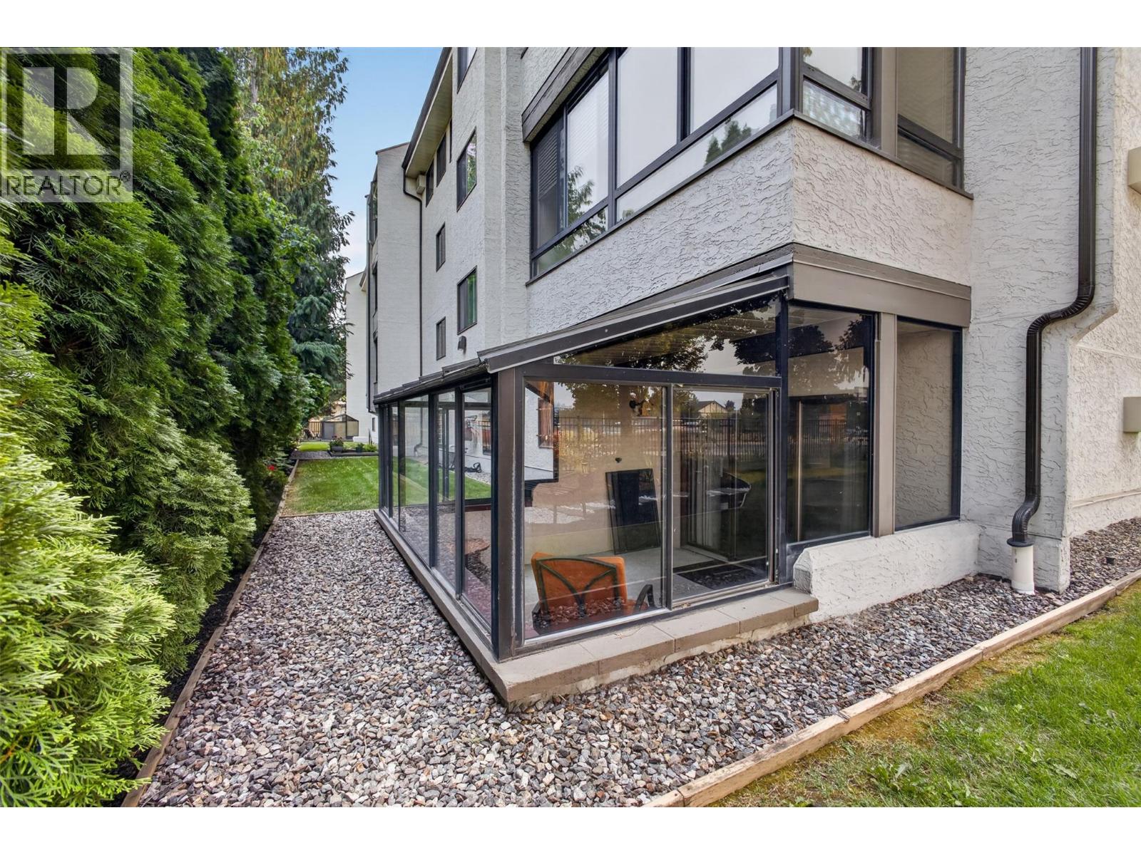 1229 Bernard Avenue Unit# 102, Kelowna, British Columbia  V1Y 6R3 - Photo 31 - 10396094