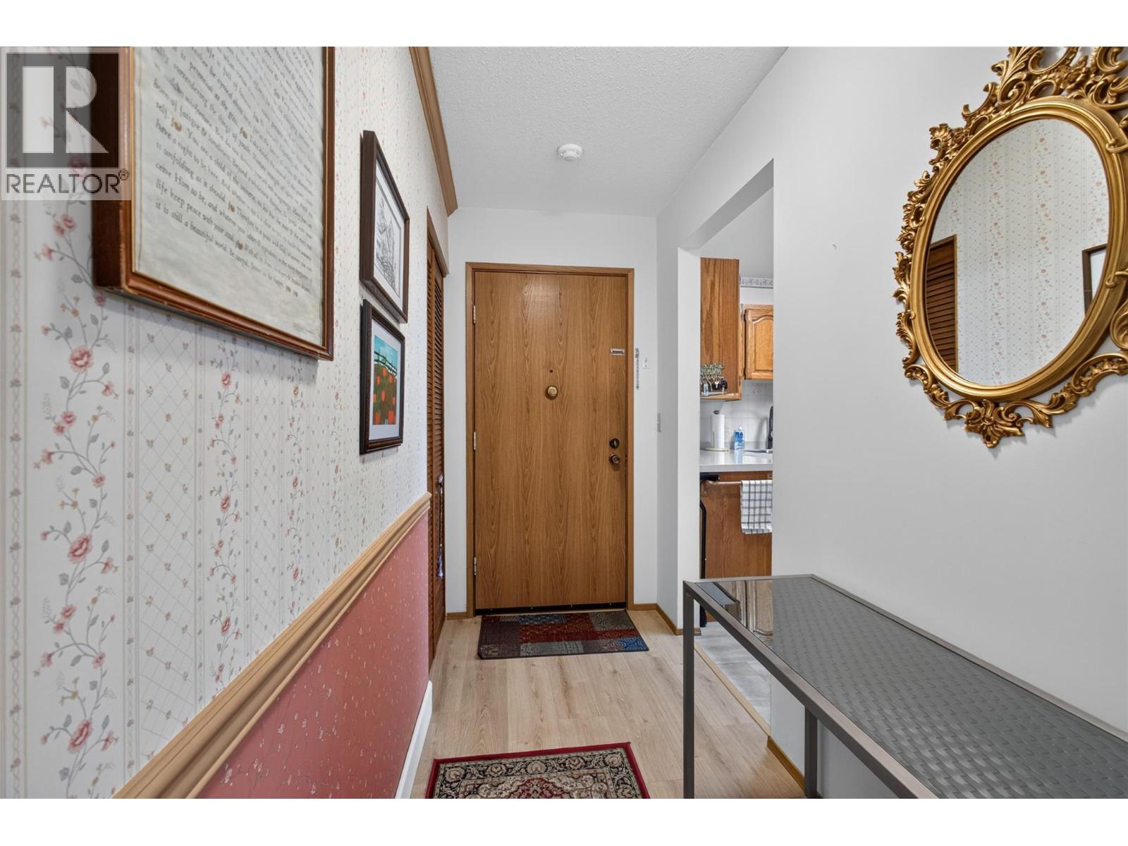 1229 Bernard Avenue Unit# 102, Kelowna, British Columbia  V1Y 6R3 - Photo 7 - 10396094