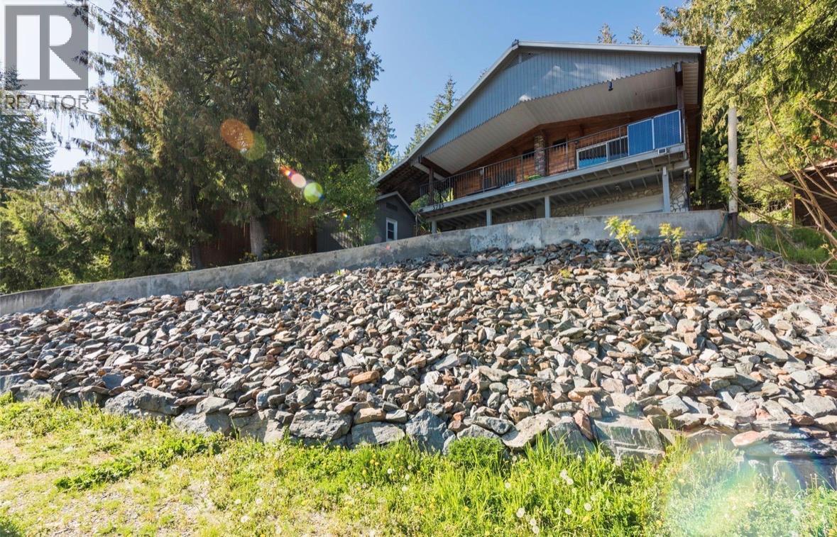 5785 Seymour Road, Celista, British Columbia  V0E 1M6 - Photo 1 - 10395656