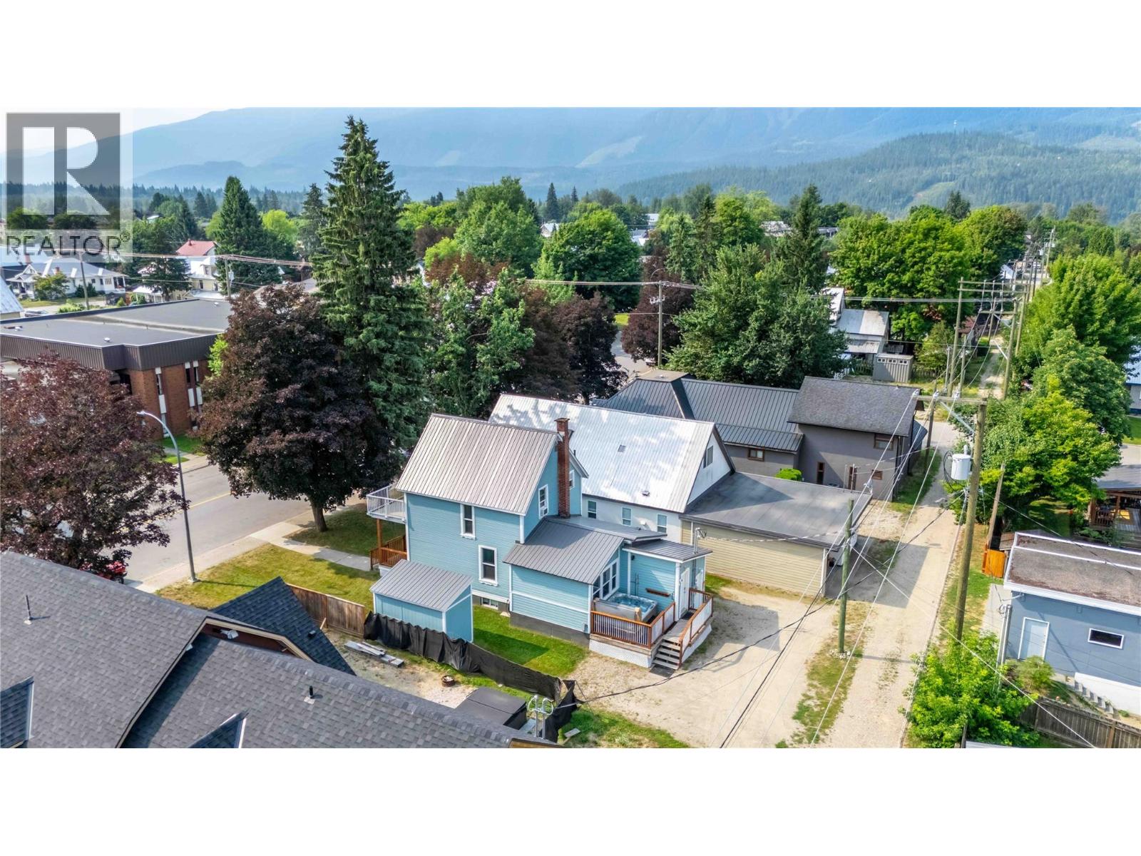 509 Mackenzie Avenue, Revelstoke, British Columbia  V0E 2S0 - Photo 6 - 10396798