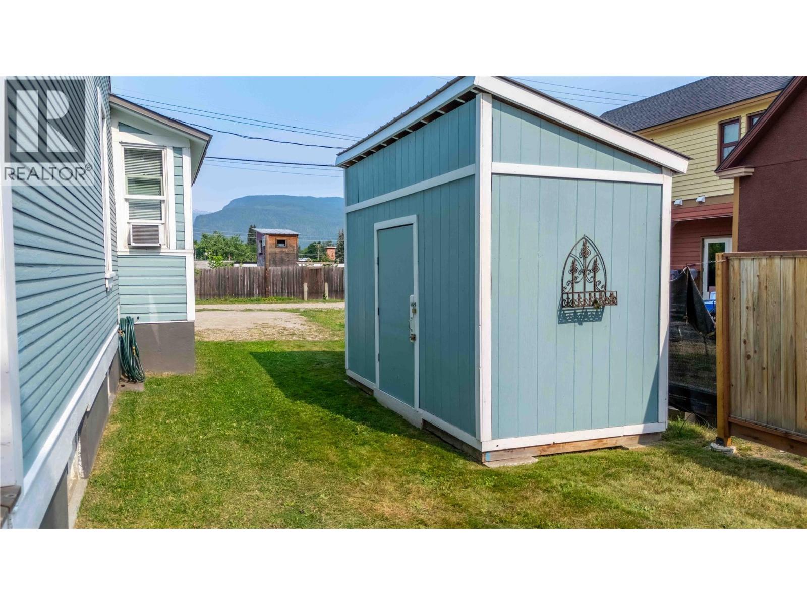 509 Mackenzie Avenue, Revelstoke, British Columbia  V0E 2S0 - Photo 7 - 10396798