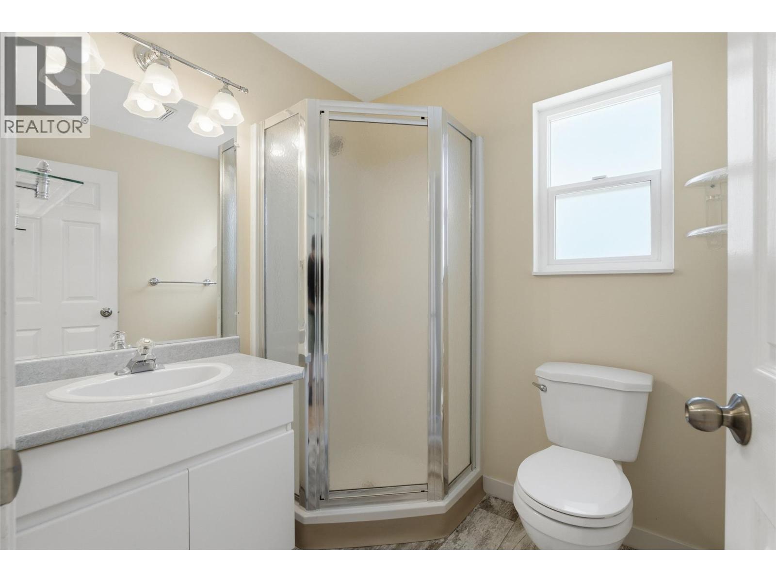 913 Greystone Crescent, Kamloops, British Columbia  V1S 1K7 - Photo 42 - 10396639