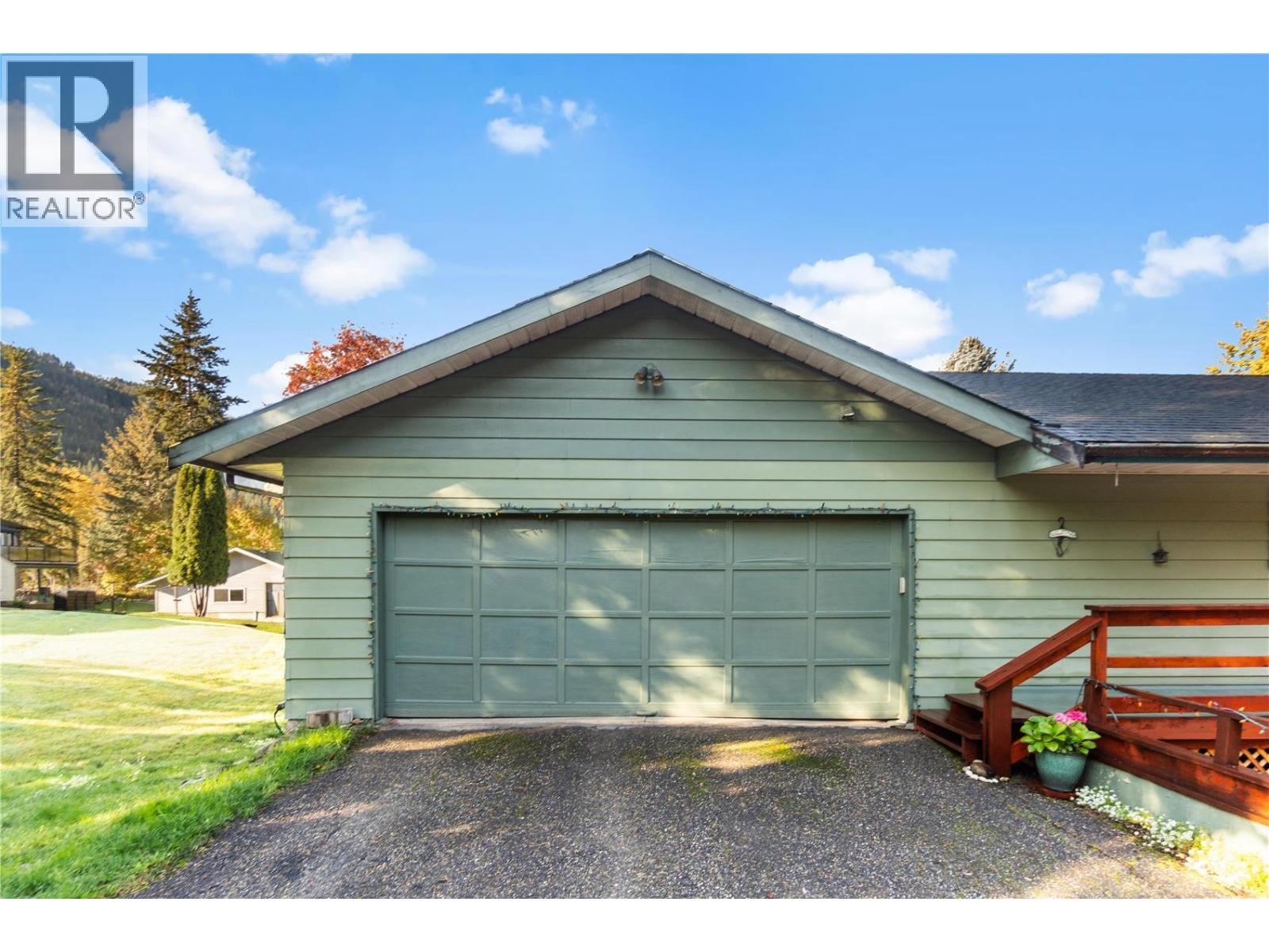 4047 Torry Road, Eagle Bay, British Columbia  V0E 1T0 - Photo 4 - 10396838