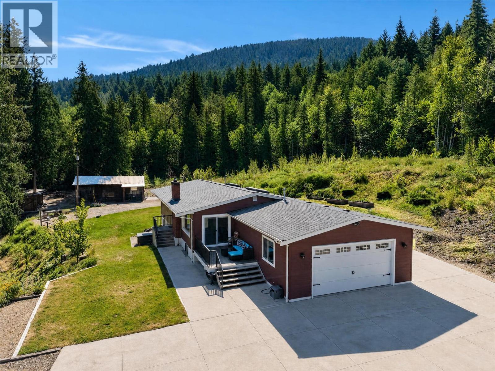 450 20 Avenue Sw, Salmon Arm, British Columbia  V1E 1T6 - Photo 1 - 10396607