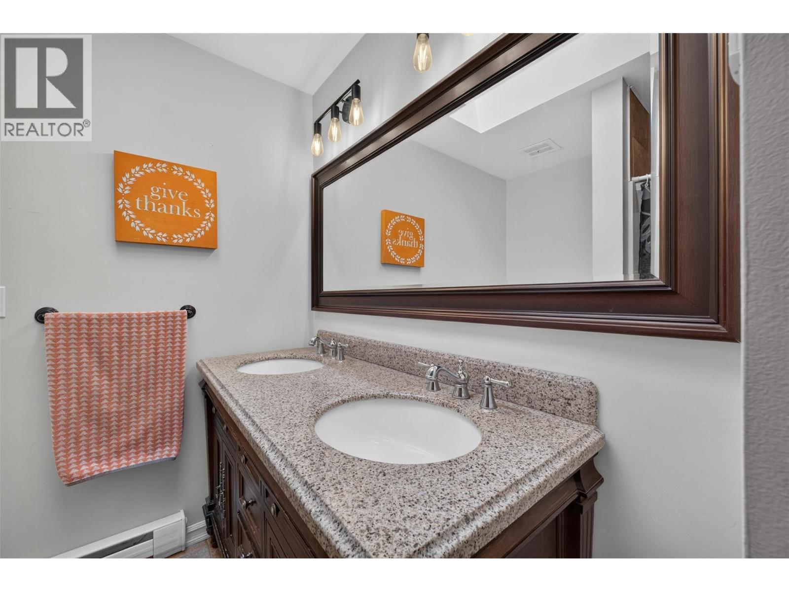 450 20 Avenue Sw, Salmon Arm, British Columbia  V1E 1T6 - Photo 24 - 10396607