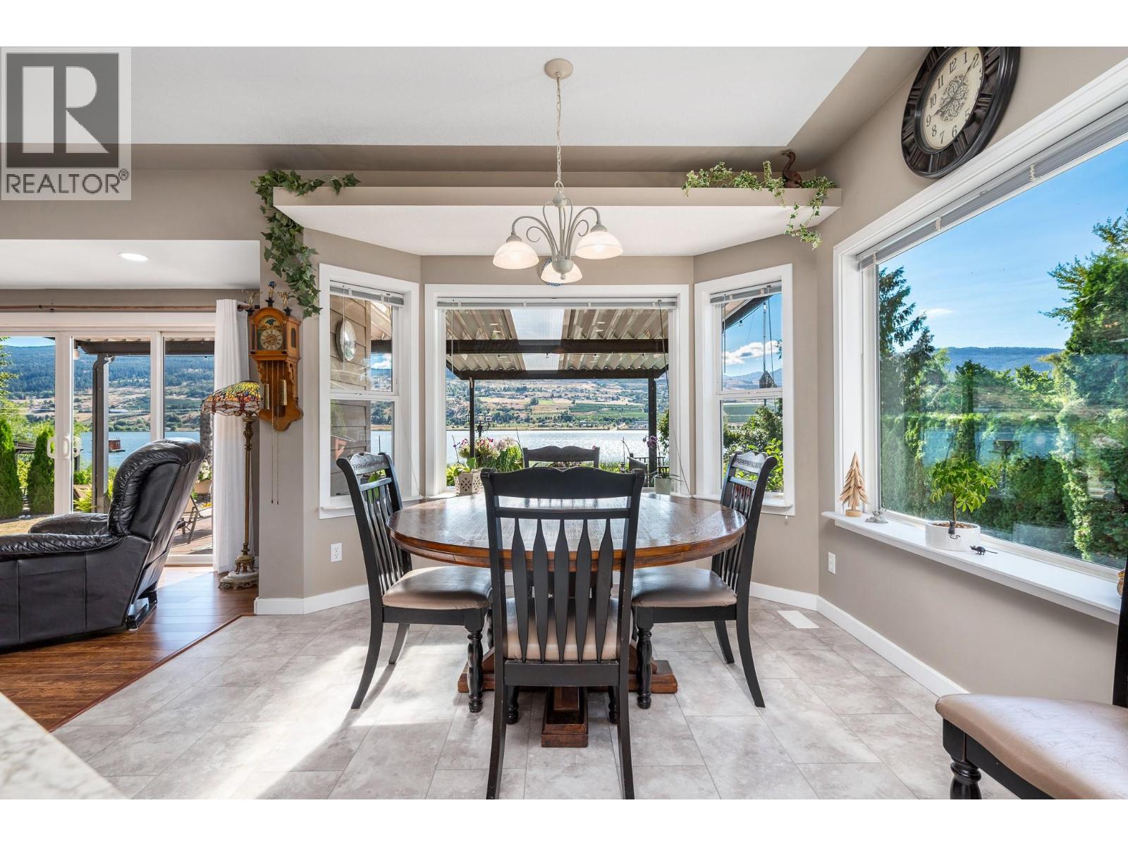 7185 Old Kamloops Road, Vernon, British Columbia  V1H 1W6 - Photo 10 - 10396146