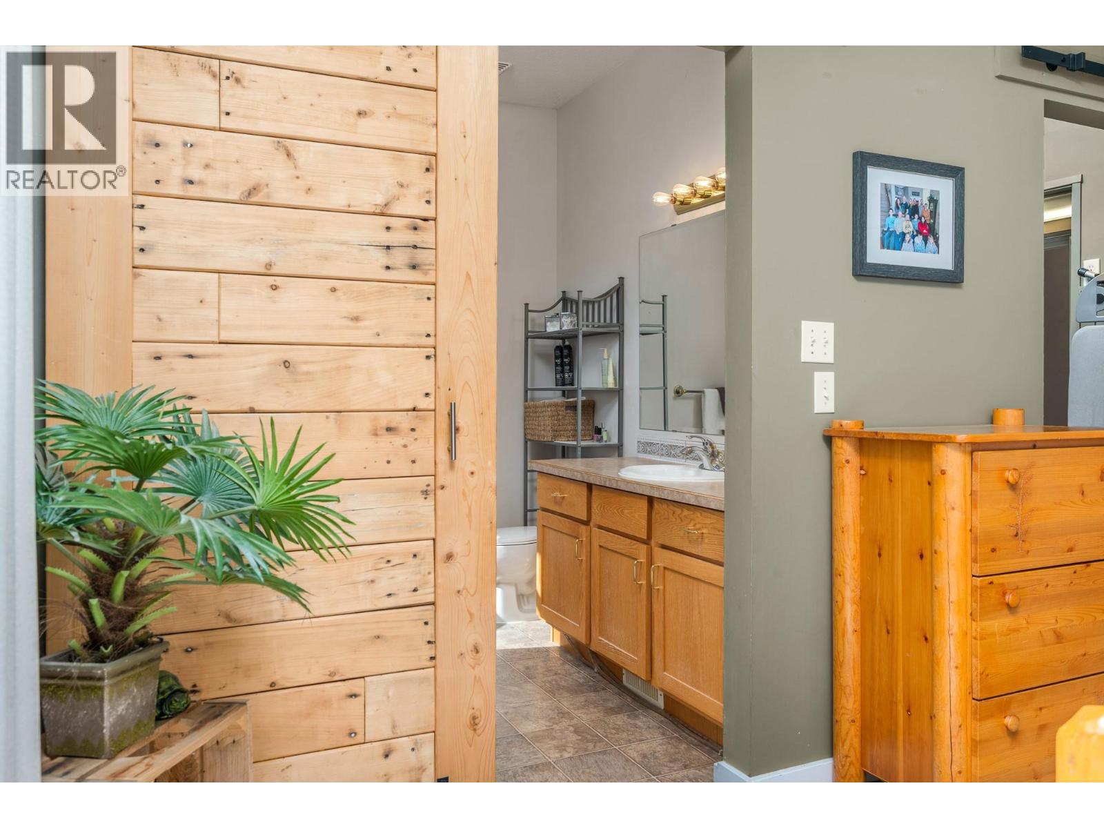 7185 Old Kamloops Road, Vernon, British Columbia  V1H 1W6 - Photo 19 - 10396146