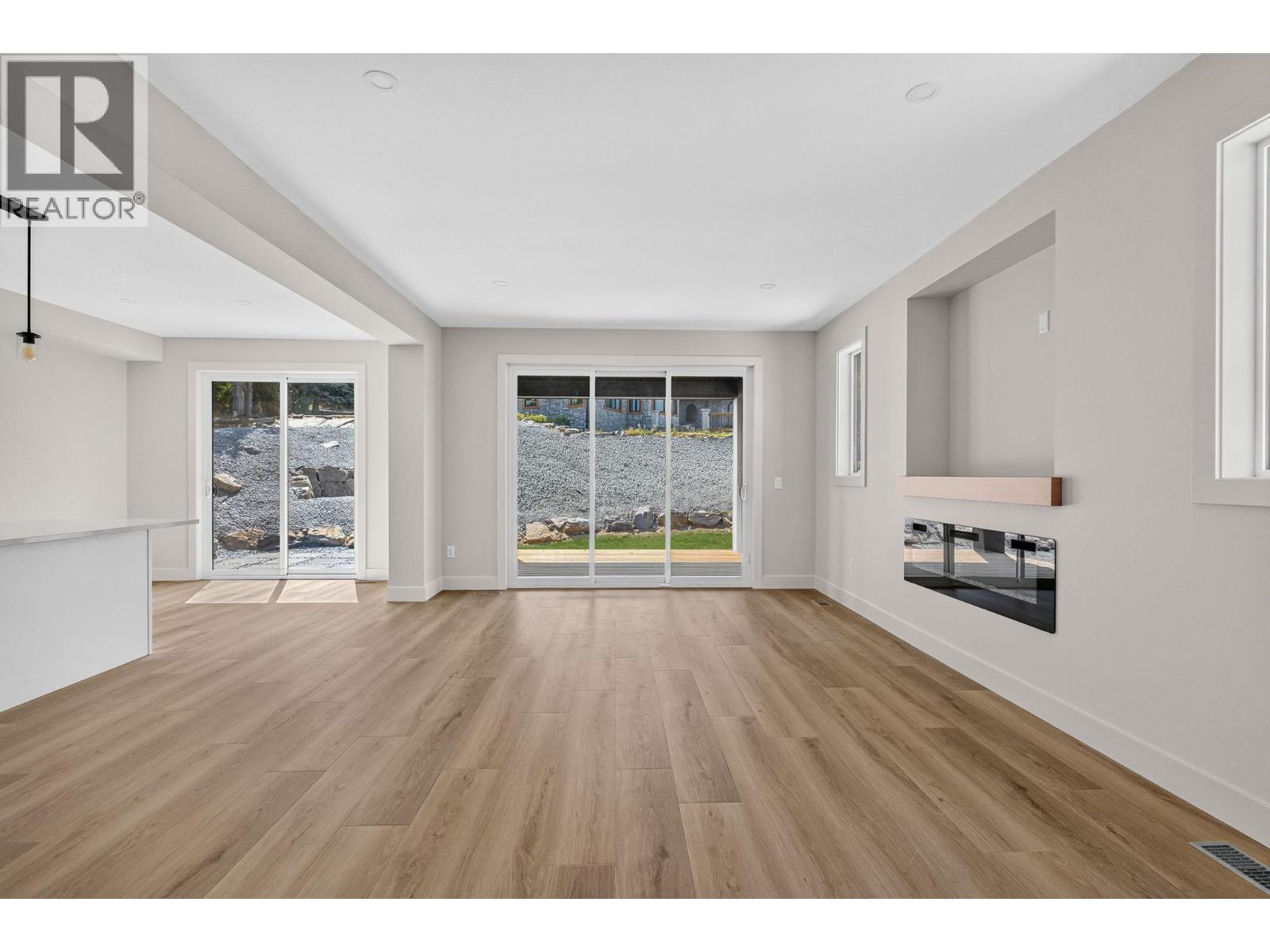 485 Sheila Crescent, Kelowna, British Columbia  V1W 4L8 - Photo 9 - 10396827