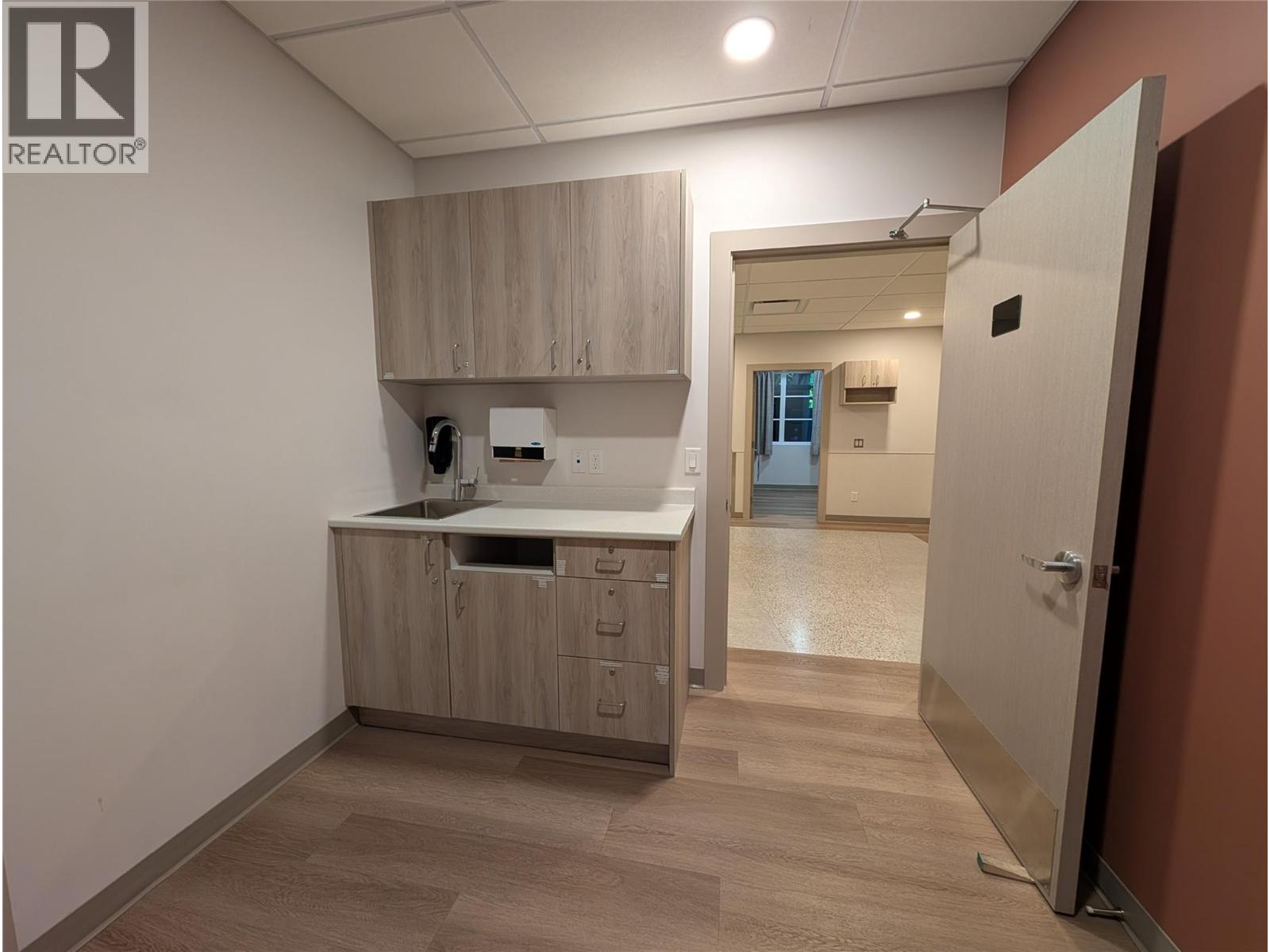 480 Royal Avenue, Kelowna, British Columbia  V1Y 5L3 - Photo 8 - 10396881