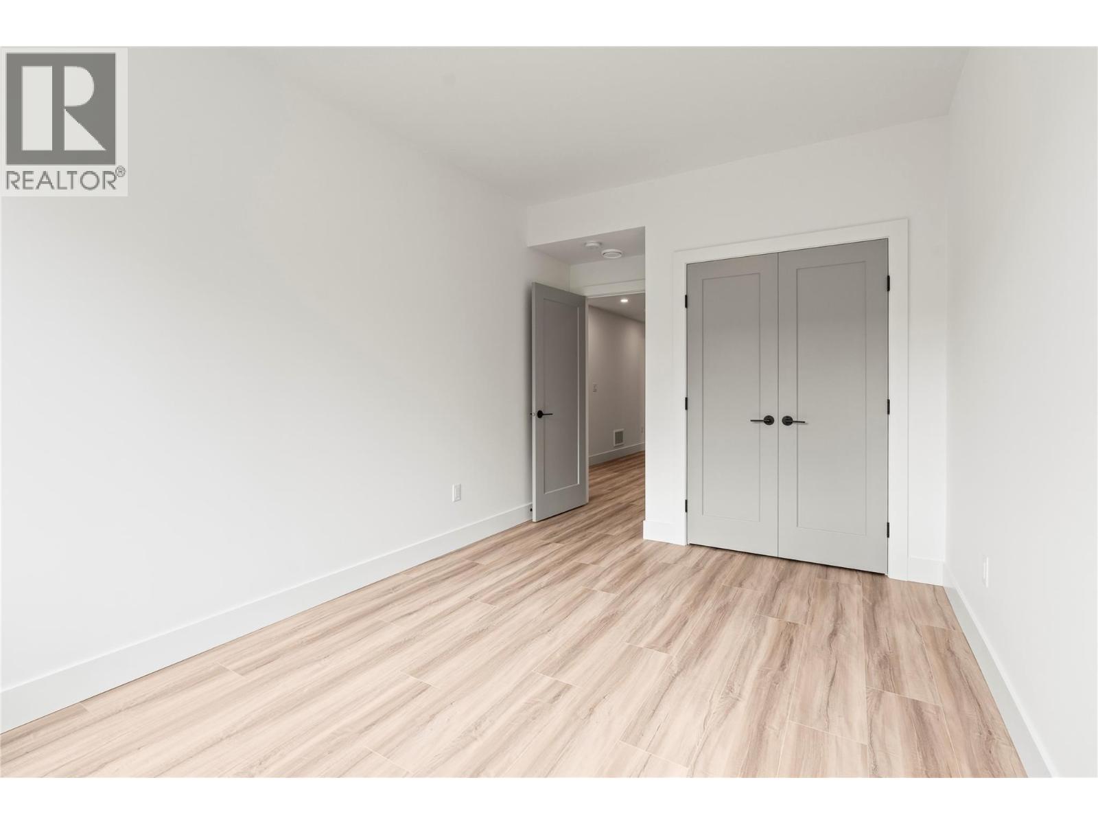 7060 Manning Place, Vernon, British Columbia  V1B 0B6 - Photo 31 - 10396855