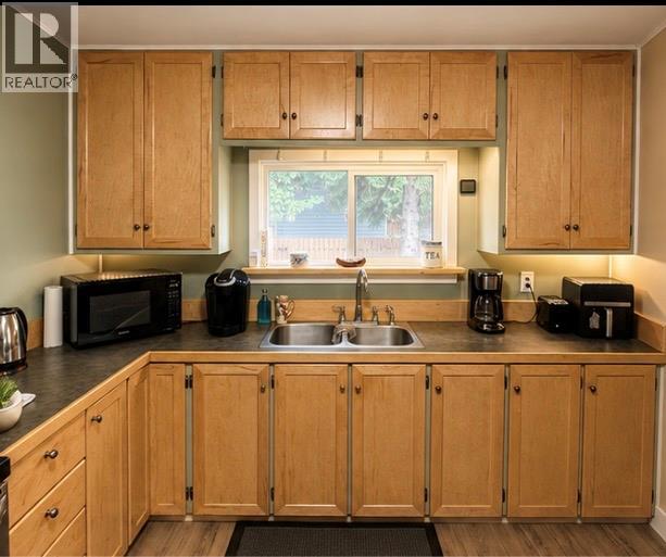 4604 47 Avenue Ne, Chetwynd, British Columbia  V0C 1J0 - Photo 3 - 10396889