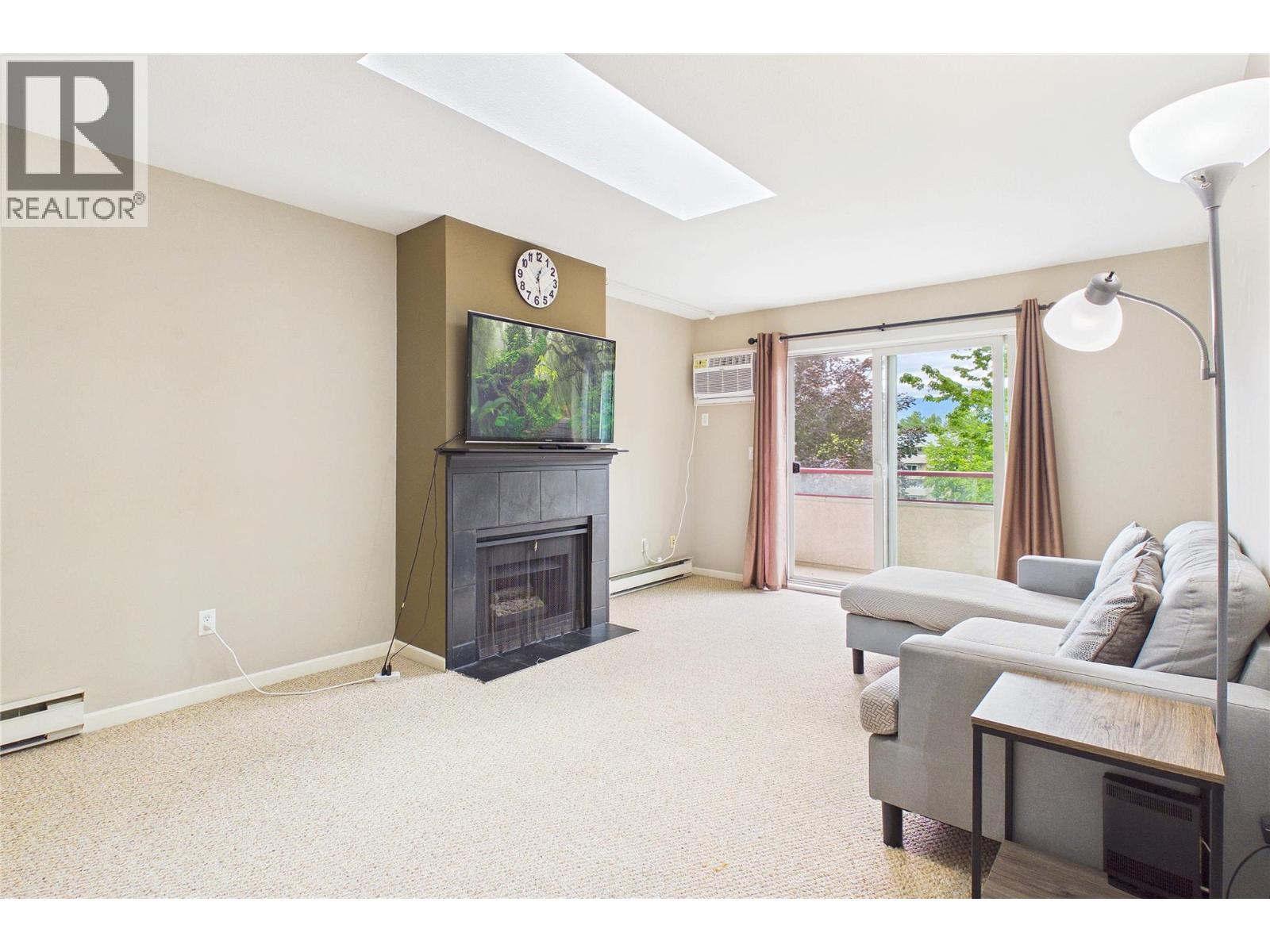 993 Klo Road Unit# 303, Kelowna, British Columbia  V4T 2M3 - Photo 4 - 10396790