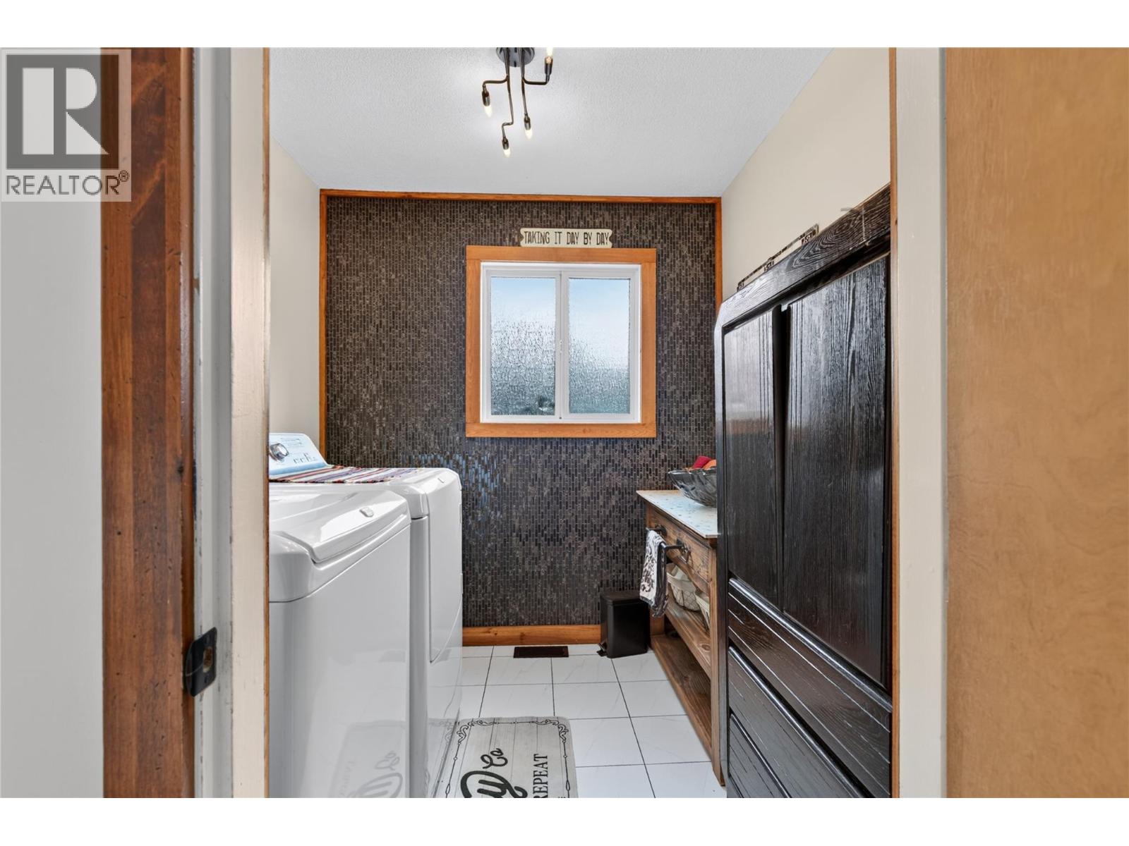 6415 Glendora Way, Coldstream, British Columbia  V1B 3G5 - Photo 42 - 10396752