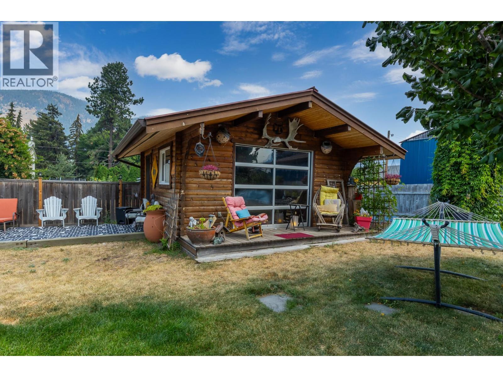 6415 Glendora Way, Coldstream, British Columbia  V1B 3G5 - Photo 5 - 10396752
