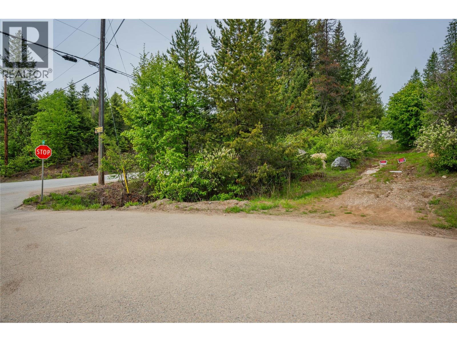 1682 Circle Road, Castlegar, British Columbia  V1N 4W1 - Photo 5 - 10396470