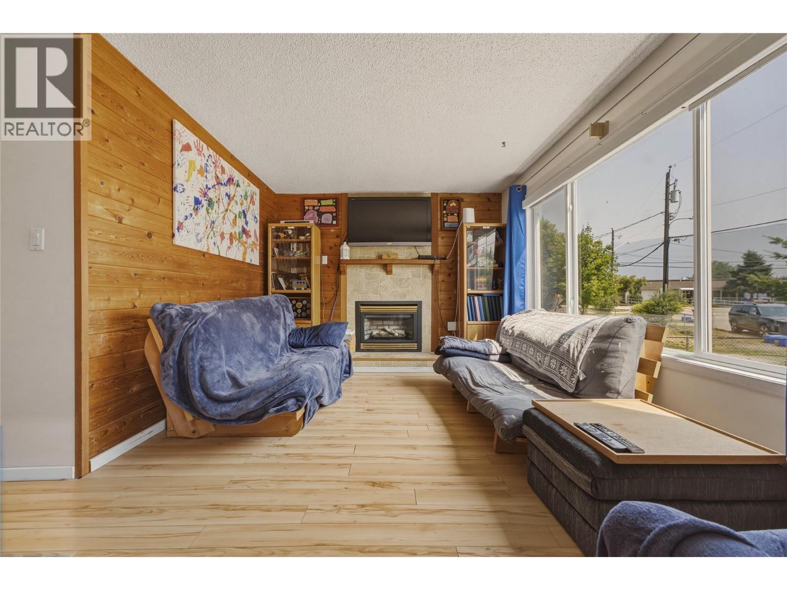 3343 Belaire Drive, Armstrong, British Columbia  V4Y 0K1 - Photo 10 - 10395567