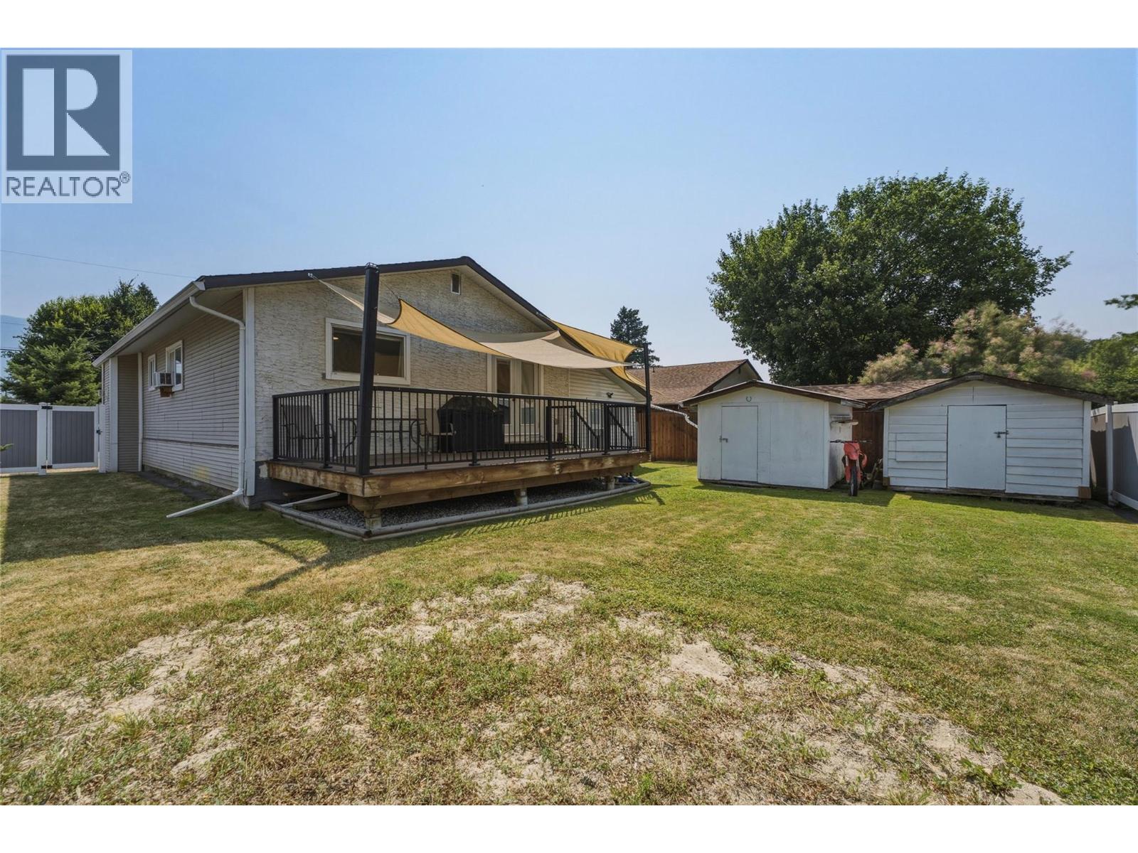 3343 Belaire Drive, Armstrong, British Columbia  V4Y 0K1 - Photo 2 - 10395567