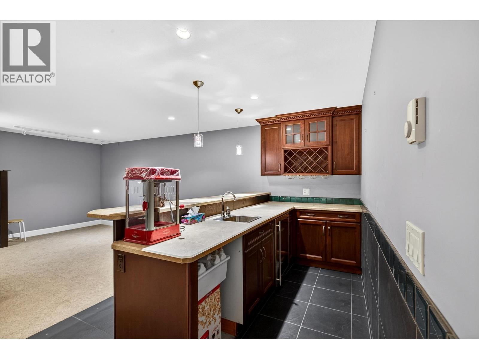 748 Traditions Crescent, Kelowna, British Columbia  V1V 2Y2 - Photo 38 - 10396893