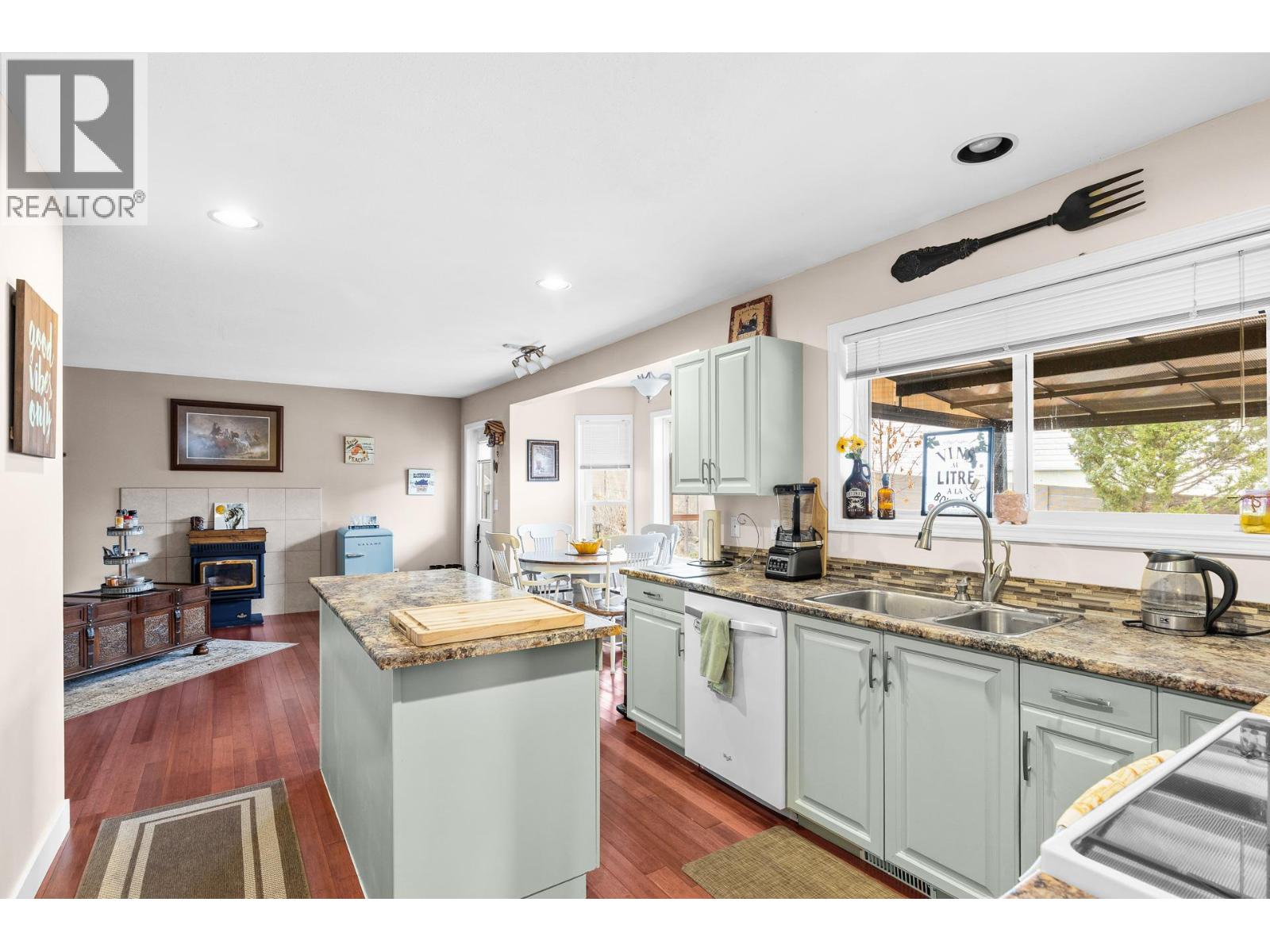 4210 6th Avenue, Peachland, British Columbia  V0H 1X5 - Photo 14 - 10396883