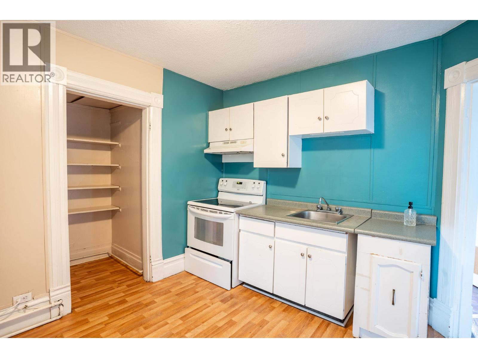 32 Battle Street W, Kamloops, British Columbia  V2C 1G6 - Photo 10 - 10396918