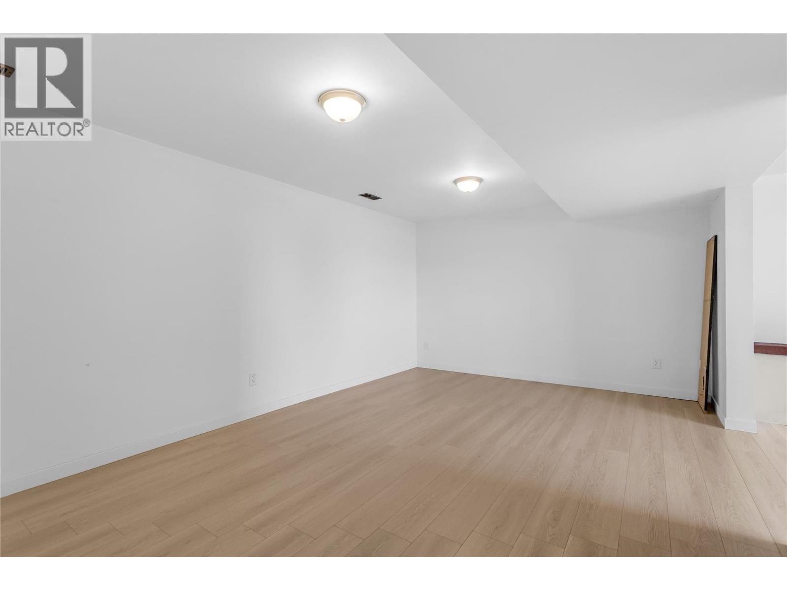 864 Mckenzie Road, Kelowna, British Columbia  V1X 2B3 - Photo 14 - 10396845