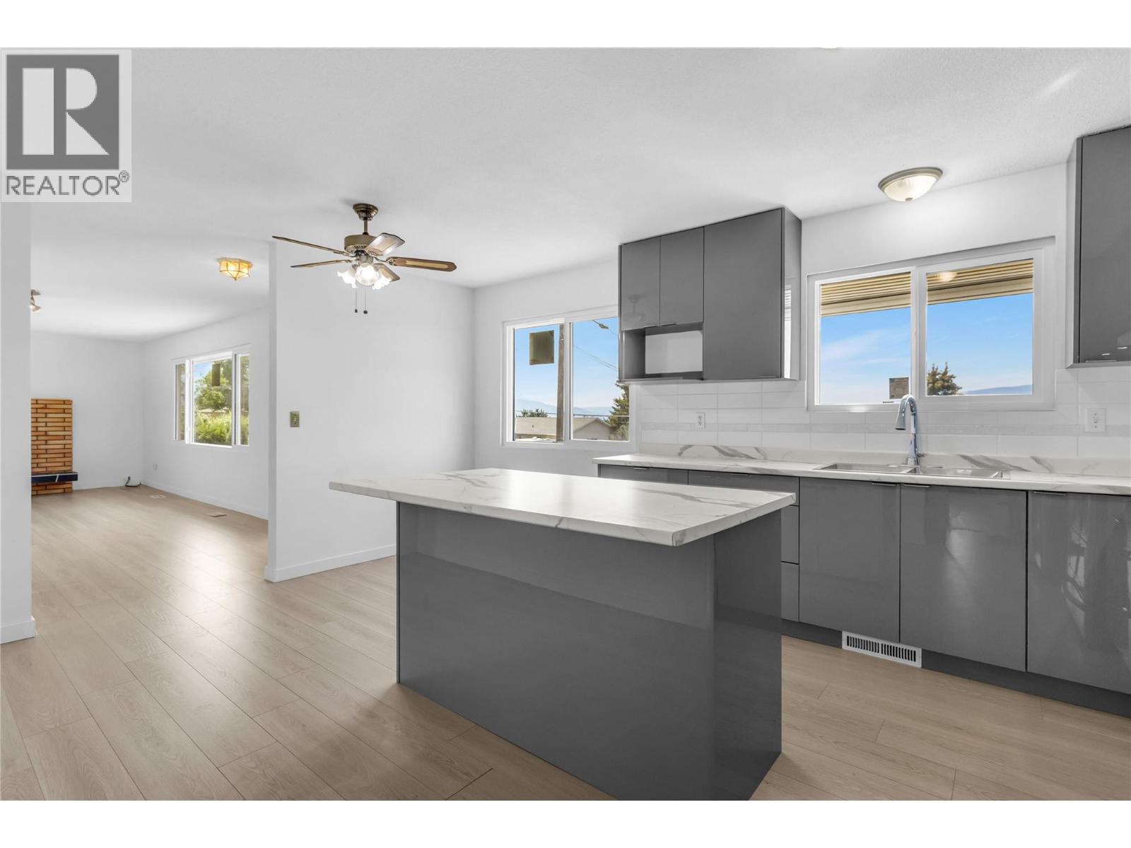 864 Mckenzie Road, Kelowna, British Columbia  V1X 2B3 - Photo 5 - 10396845