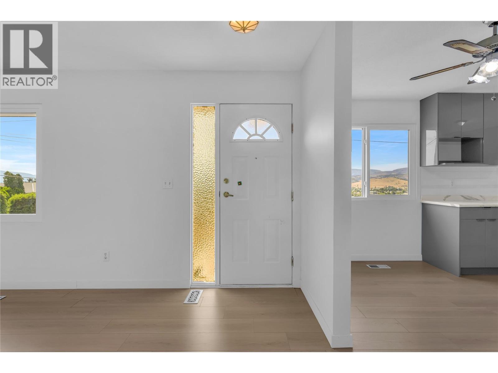 864 Mckenzie Road, Kelowna, British Columbia  V1X 2B3 - Photo 6 - 10396845