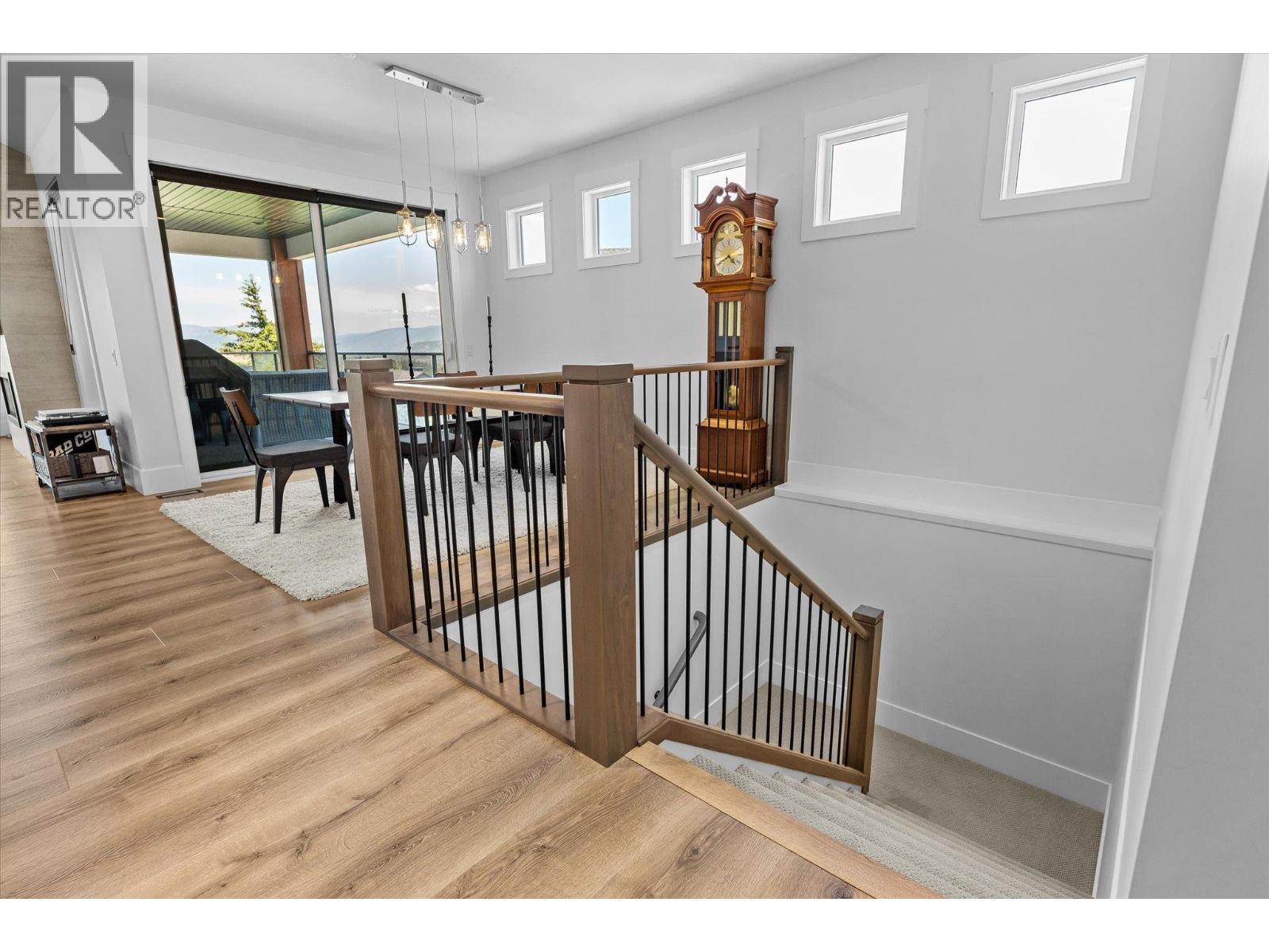 185 Diamond Way, Vernon, British Columbia  V1H 0A2 - Photo 30 - 10396877