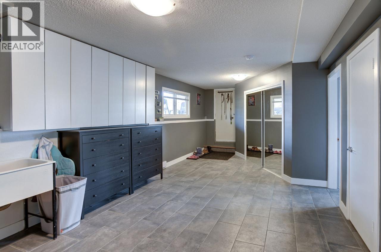 2270 Greenfield Avenue, Kamloops, British Columbia  V2B 4P3 - Photo 31 - 10396768