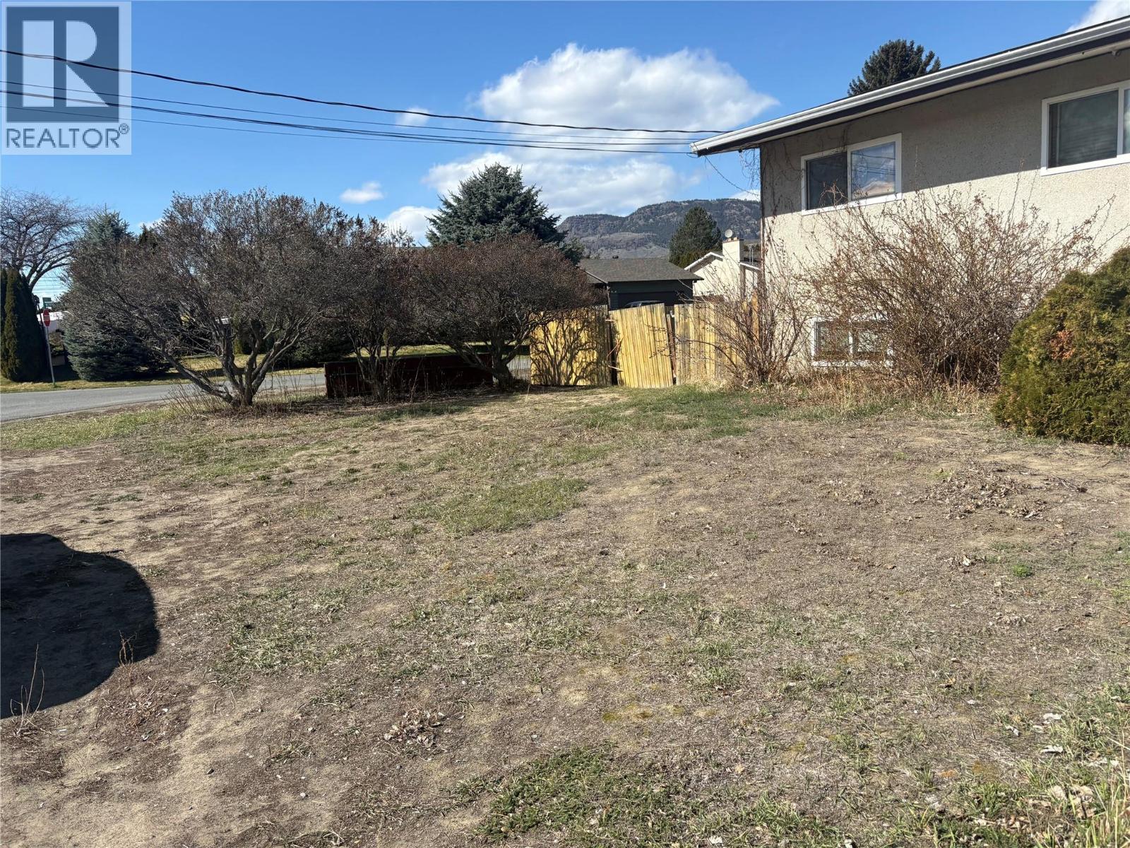 2270 Greenfield Avenue, Kamloops, British Columbia  V2B 4P3 - Photo 34 - 10396768