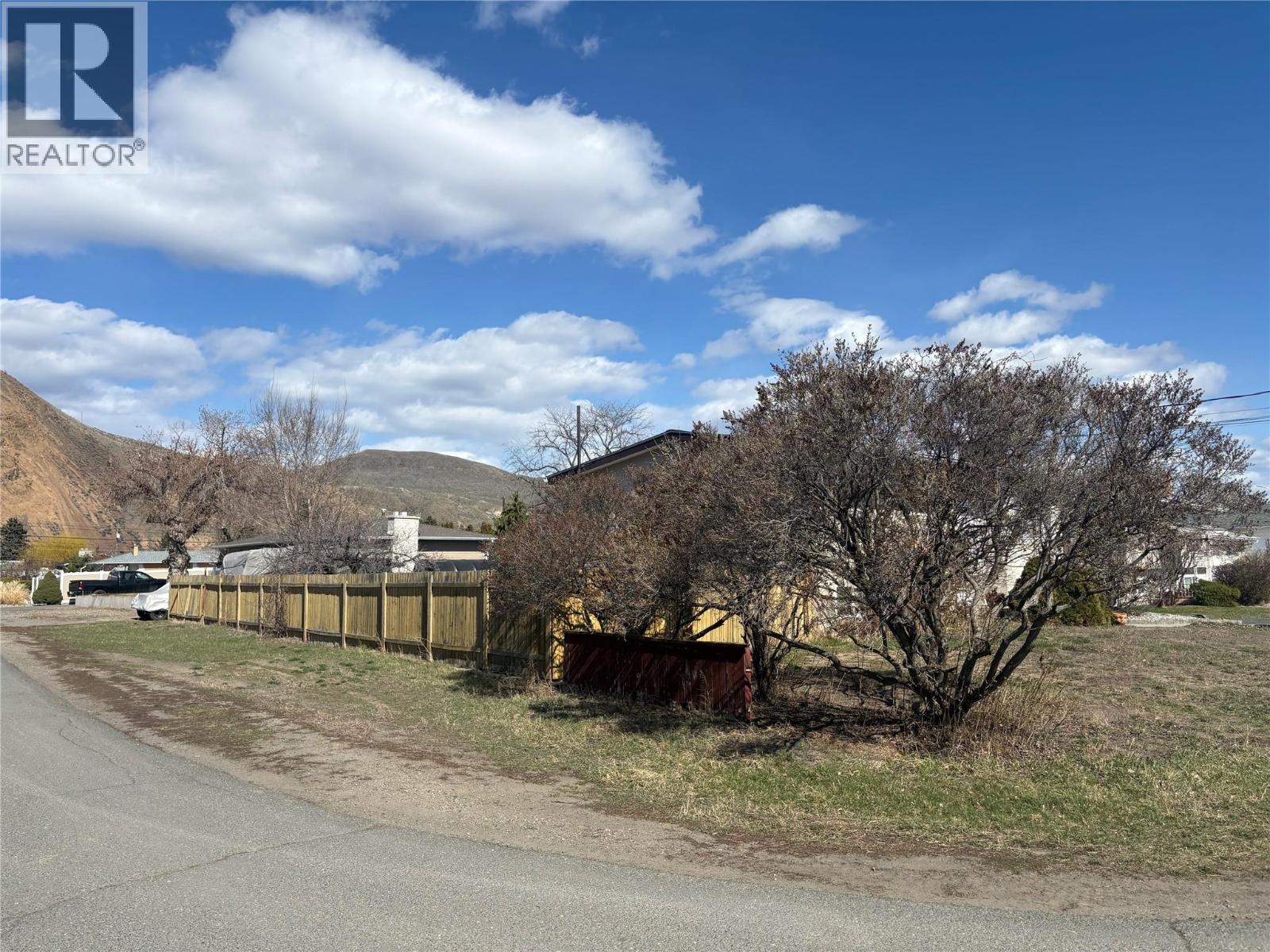 2270 Greenfield Avenue, Kamloops, British Columbia  V2B 4P3 - Photo 35 - 10396768