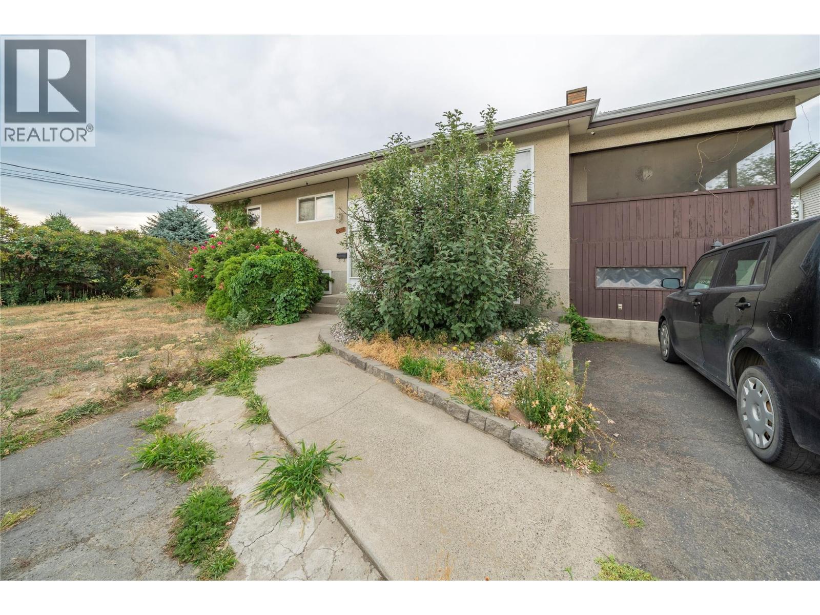 2270 Greenfield Avenue, Kamloops, British Columbia  V2B 4P3 - Photo 42 - 10396768