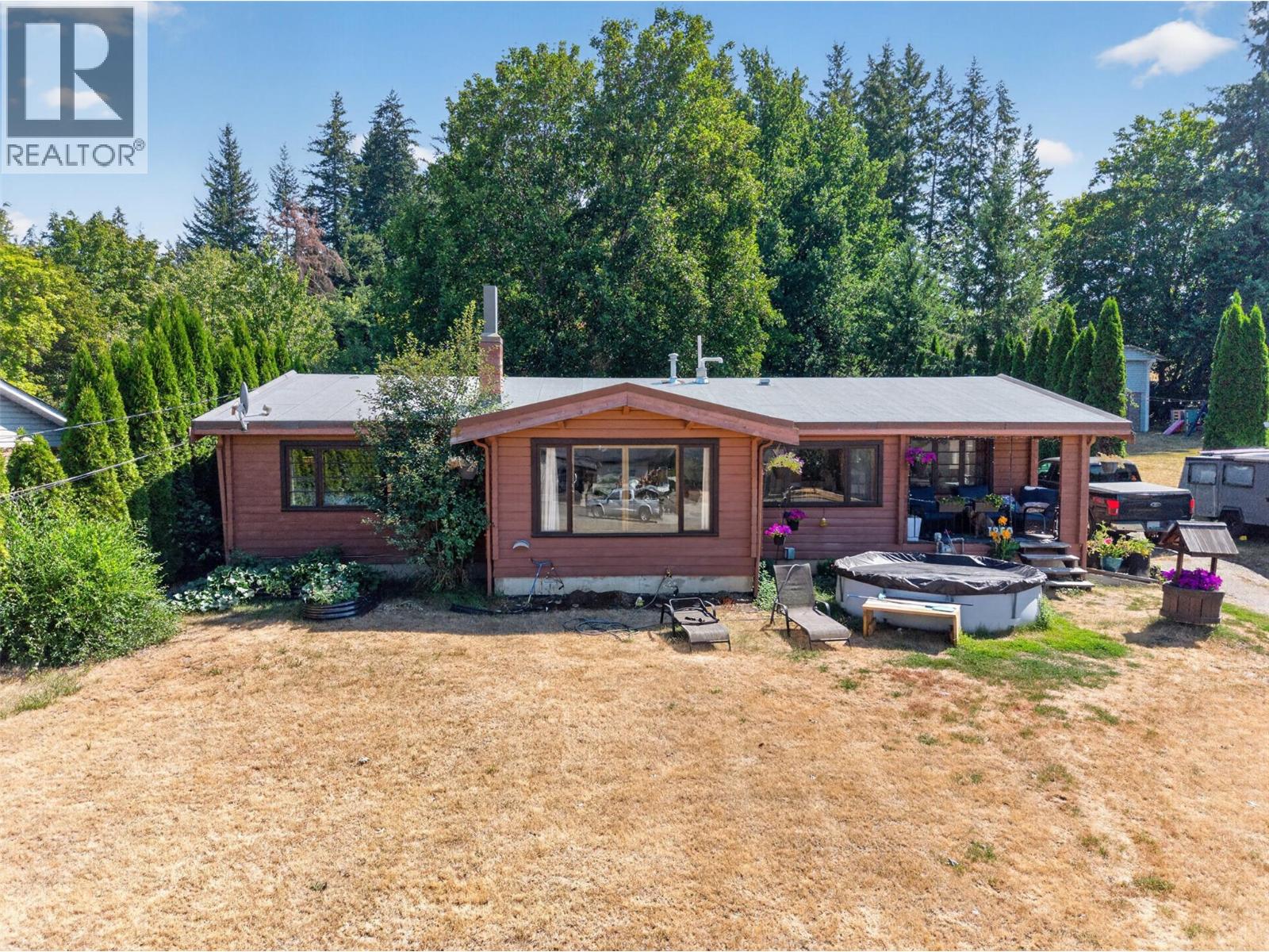 1260 16 Street Ne, Salmon Arm, British Columbia  V1E 2V1 - Photo 1 - 10396903