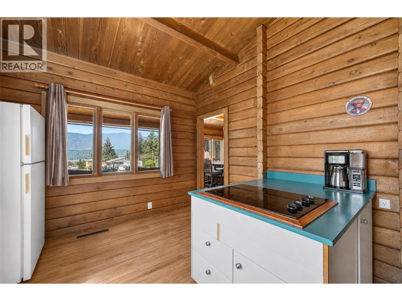 1260 16 Street Ne, Salmon Arm, British Columbia  V1E 2V1 - Photo 17 - 10396903