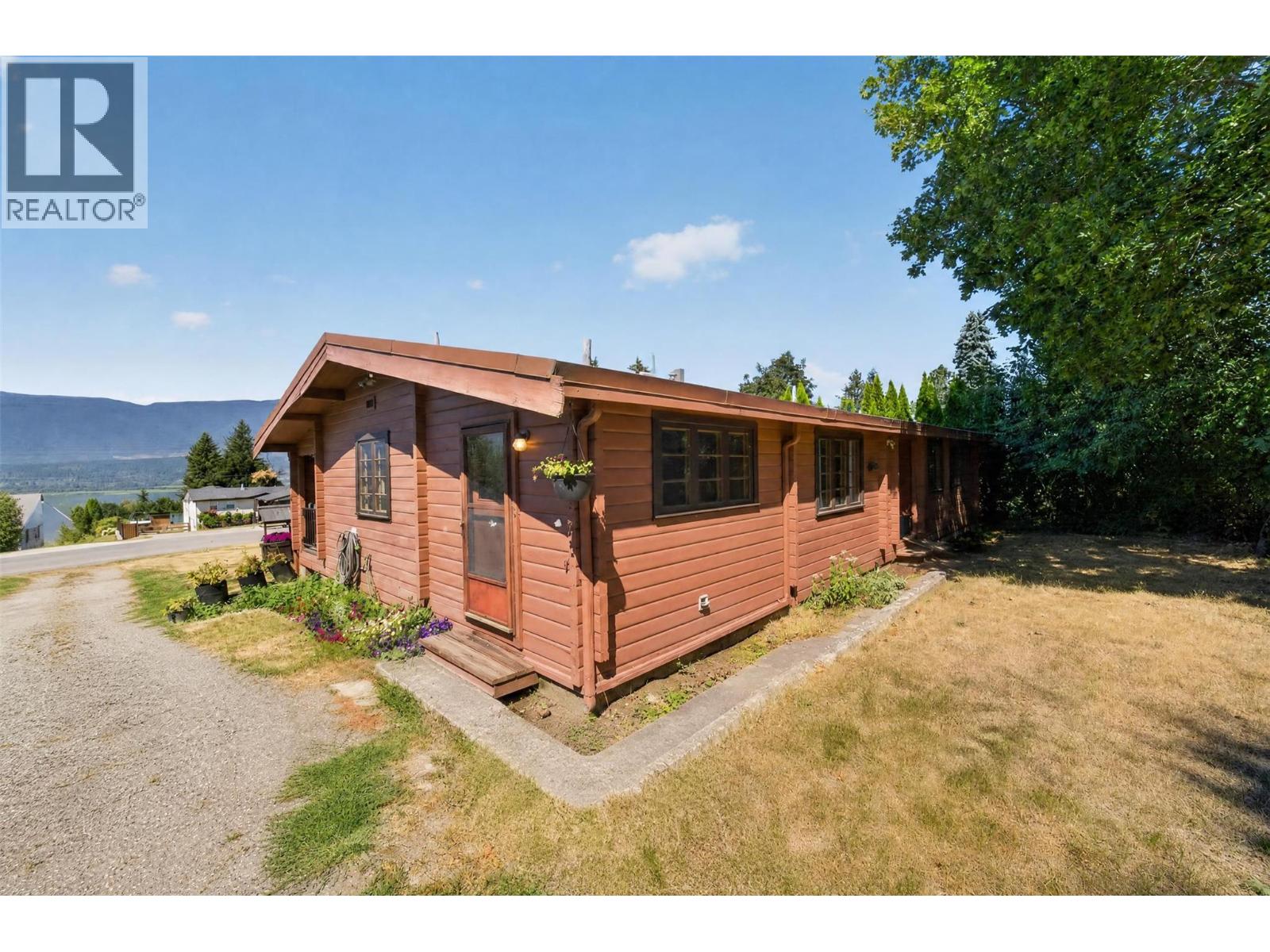 1260 16 Street Ne, Salmon Arm, British Columbia  V1E 2V1 - Photo 40 - 10396903