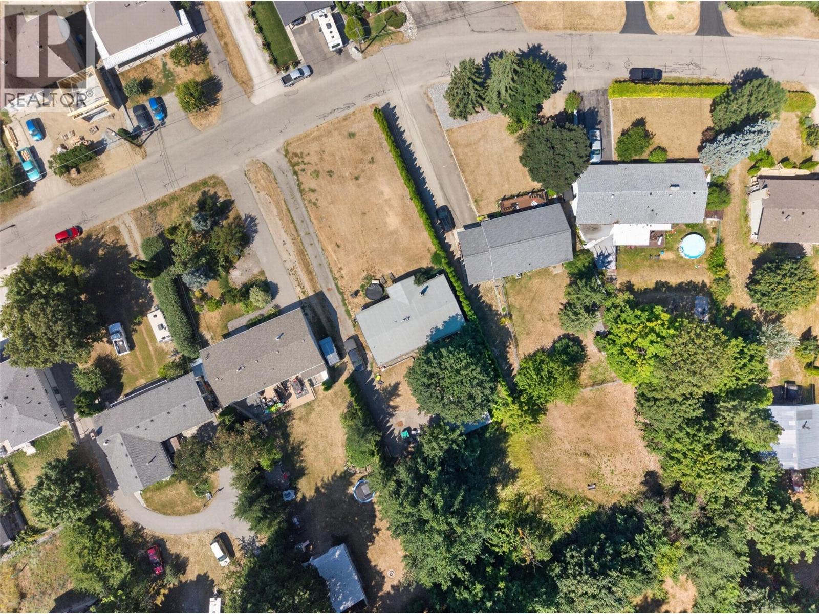 1260 16 Street Ne, Salmon Arm, British Columbia  V1E 2V1 - Photo 5 - 10396903
