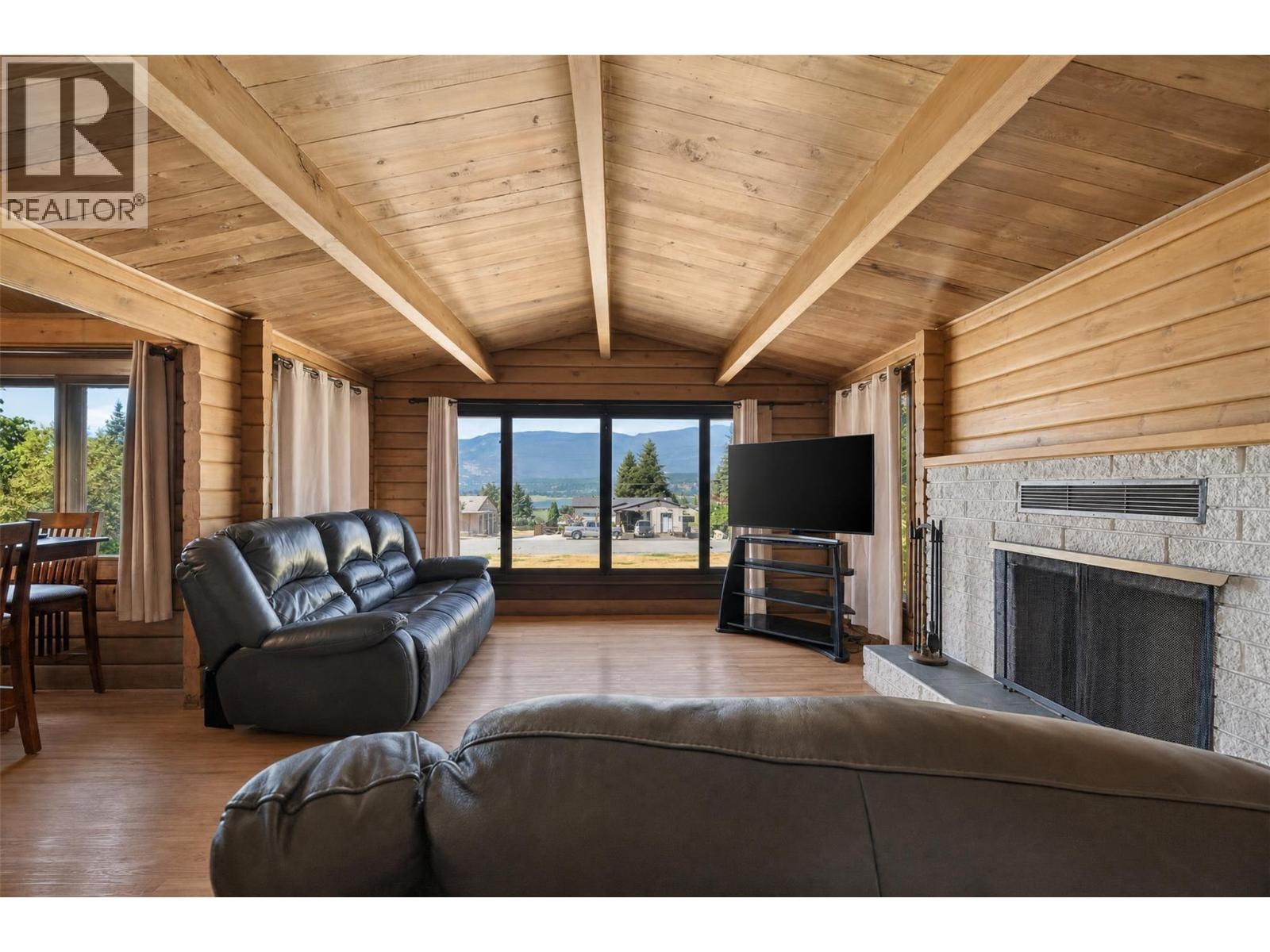 1260 16 Street Ne, Salmon Arm, British Columbia  V1E 2V1 - Photo 6 - 10396903