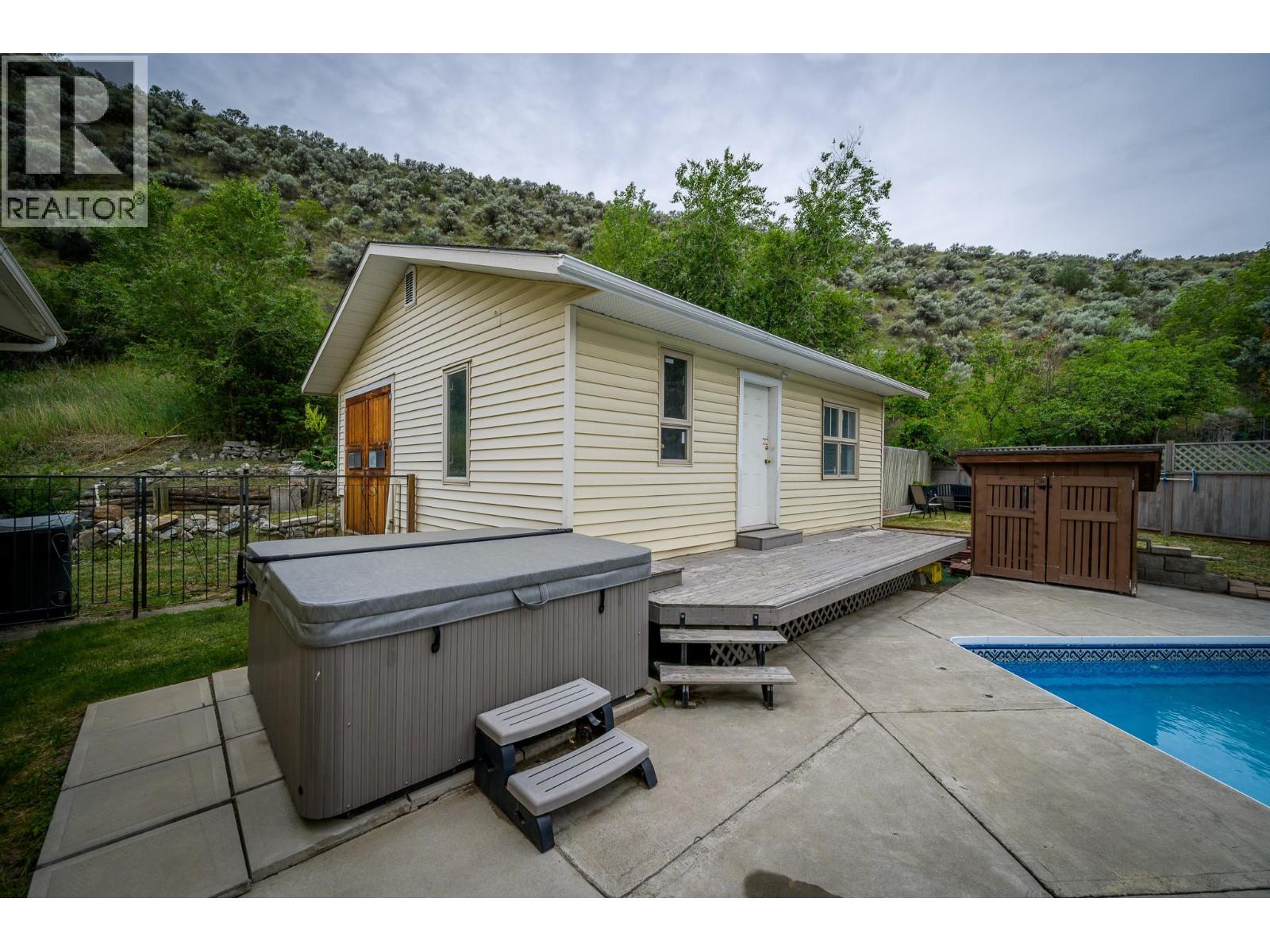 260 Miller Place, Kamloops, British Columbia  V2C 5V8 - Photo 28 - 10396888