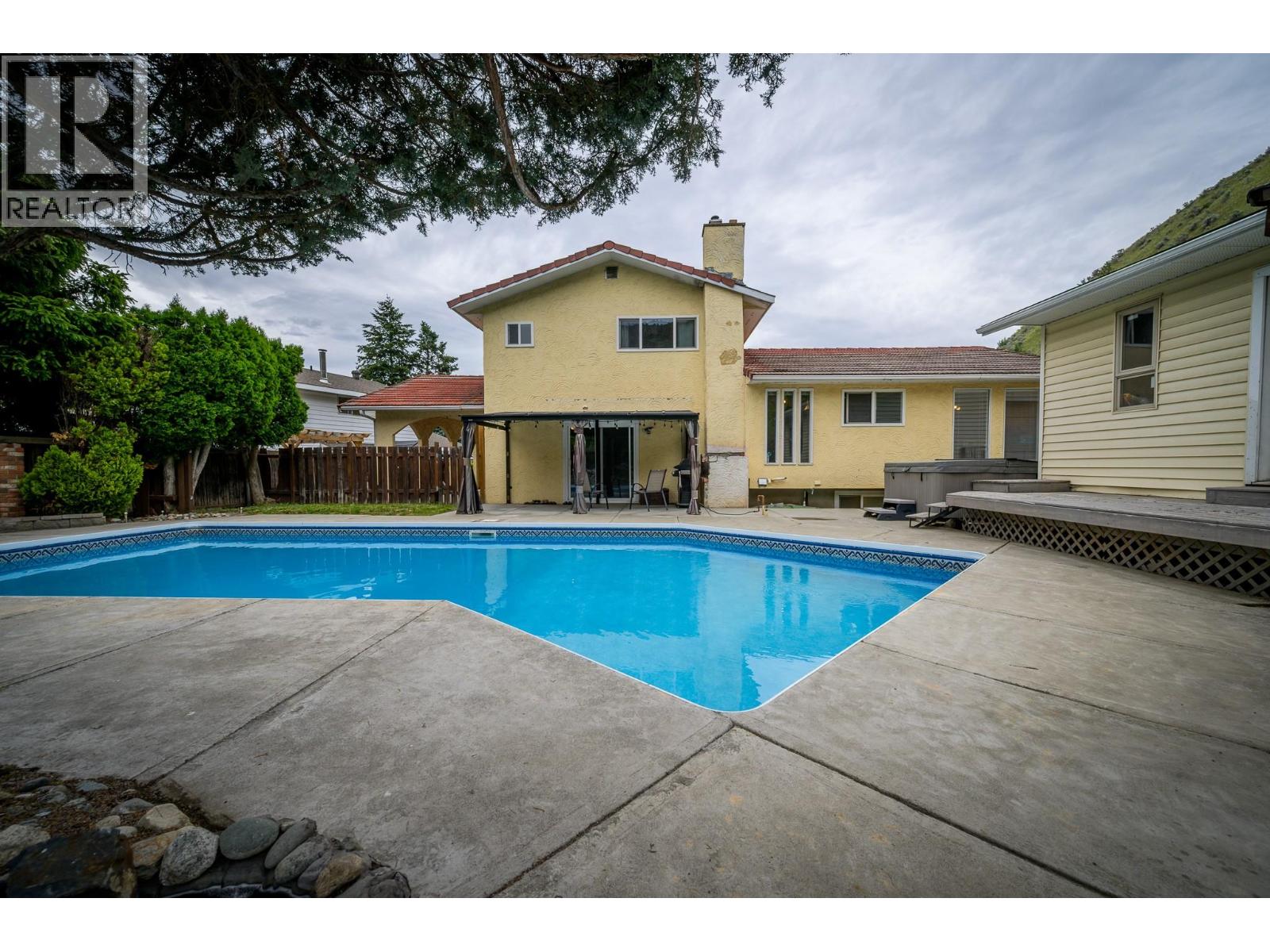 260 Miller Place, Kamloops, British Columbia  V2C 5V8 - Photo 37 - 10396888