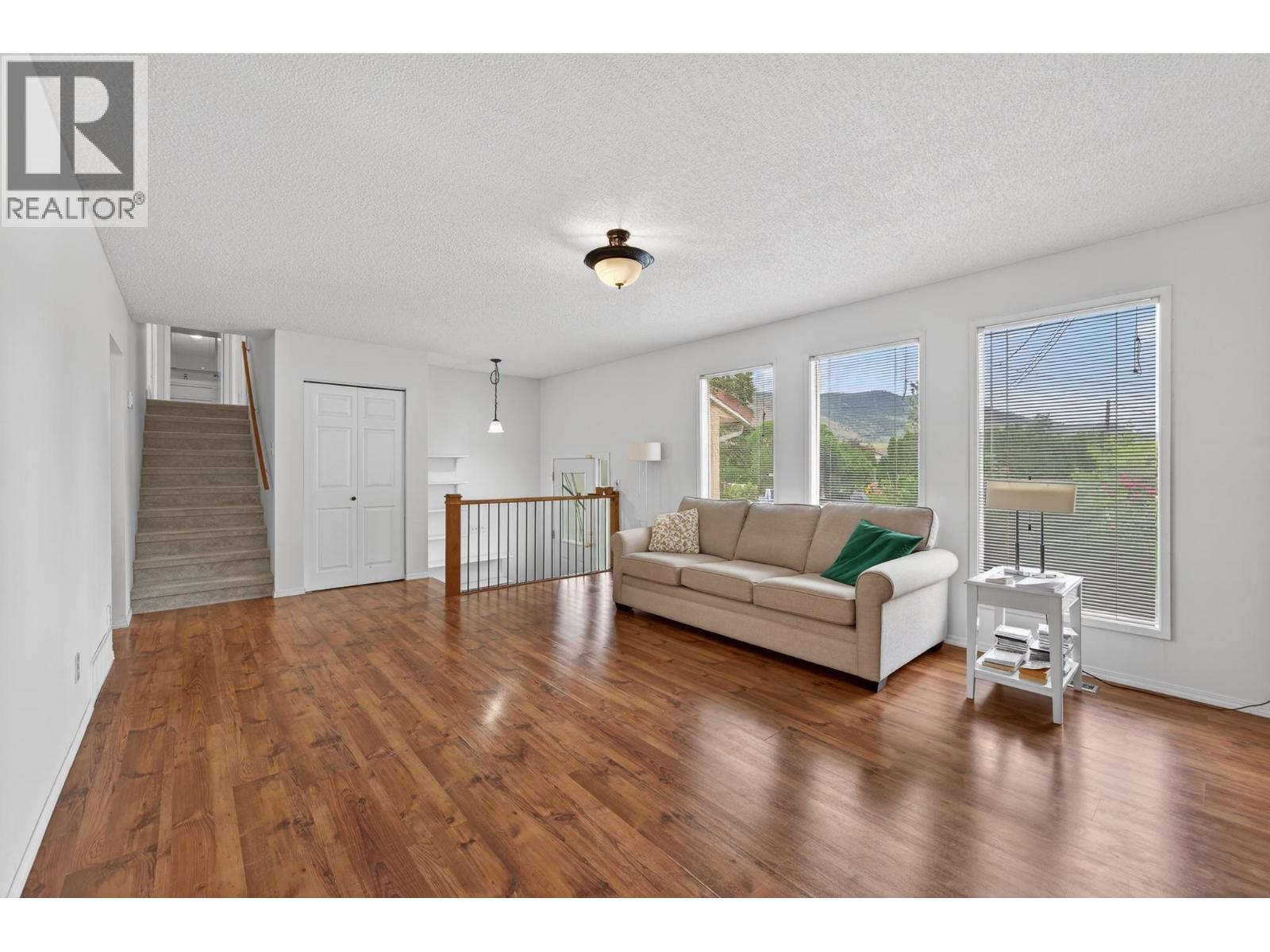 260 Miller Place, Kamloops, British Columbia  V2C 5V8 - Photo 5 - 10396888