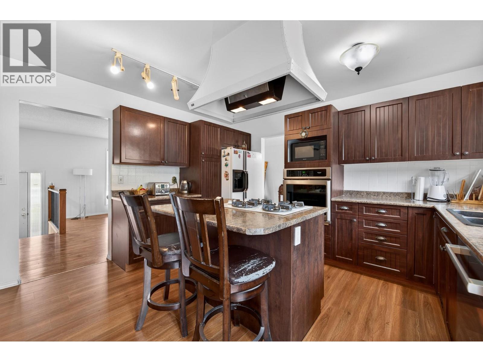 260 Miller Place, Kamloops, British Columbia  V2C 5V8 - Photo 8 - 10396888