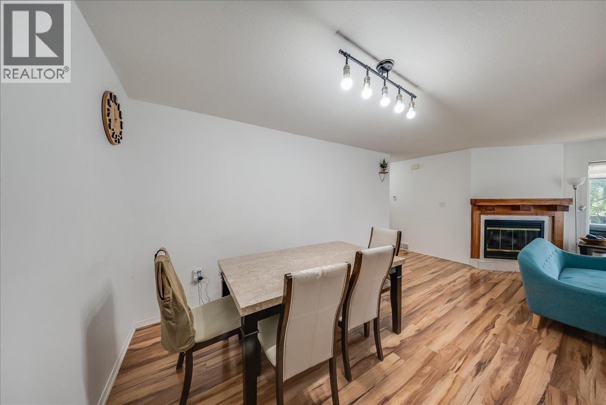2507 Columbia Avenue, Castlegar, British Columbia  V1N 2X4 - Photo 11 - 10396809