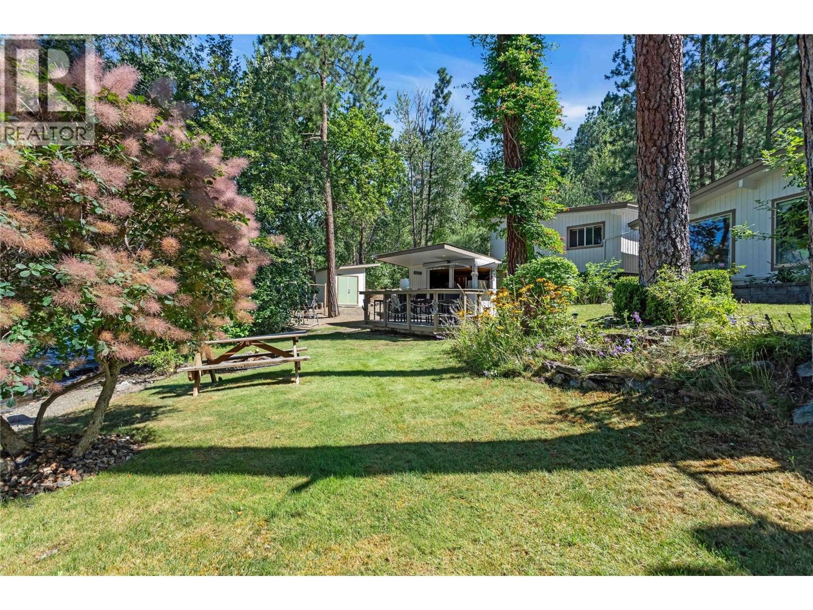 12110 Trewhitt Road W, Lake Country, British Columbia  V4V 2A6 - Photo 33 - 10396958