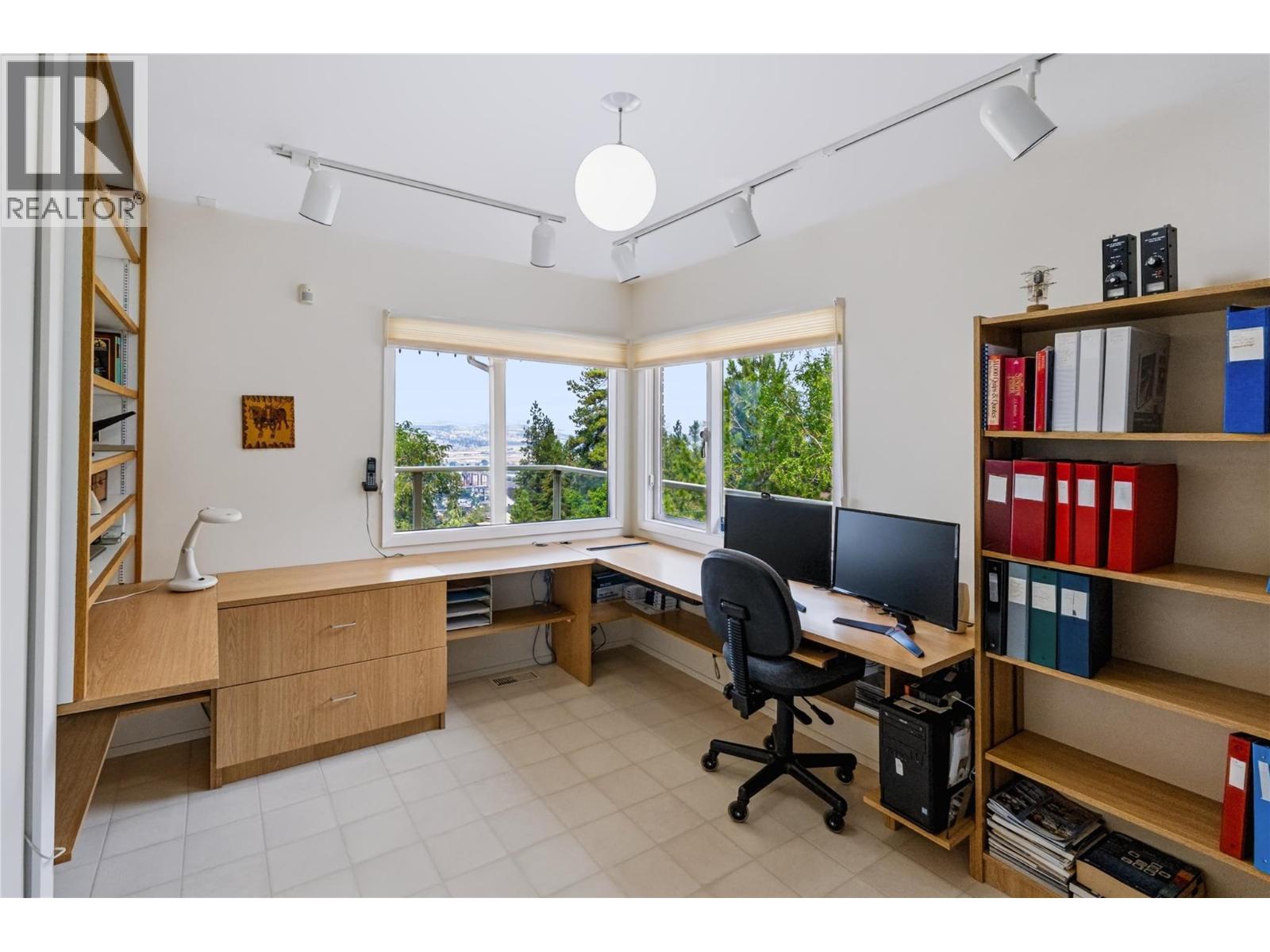 3954 Valleyview Road, Penticton, British Columbia  V2A 8V8 - Photo 20 - 10395729