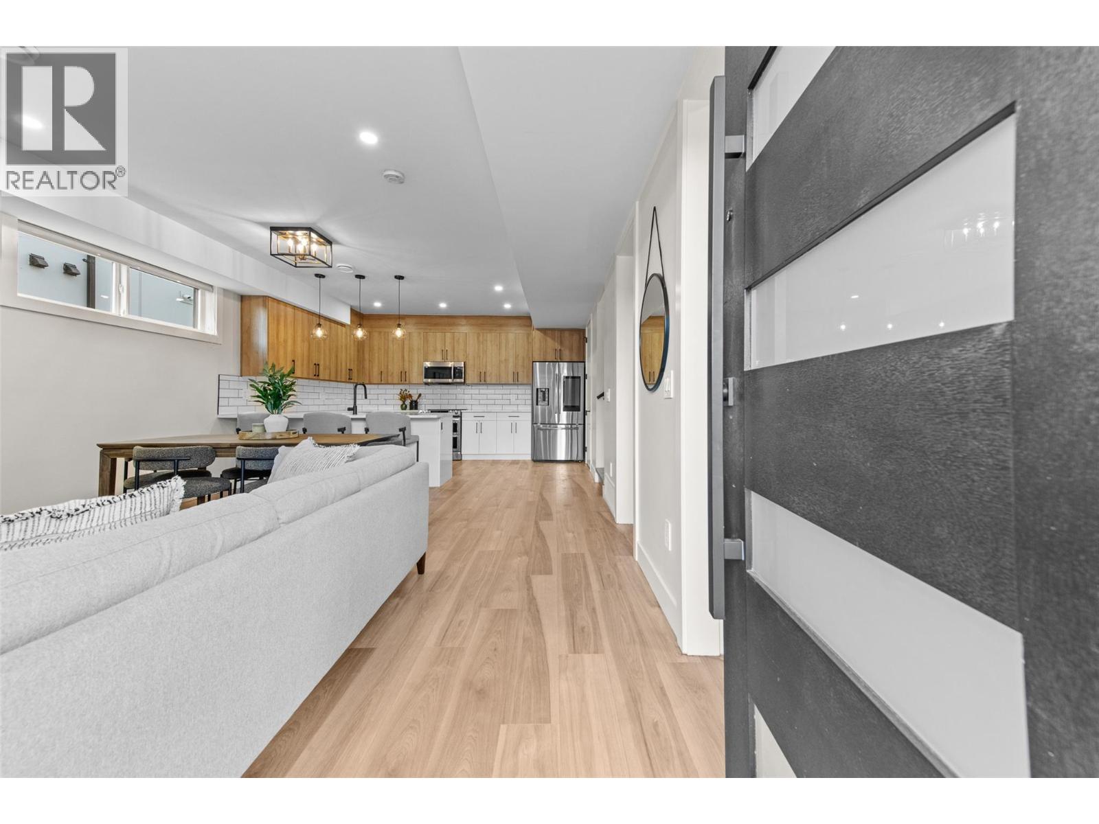 1034 Martin Avenue Unit# 3, Kelowna, British Columbia  V1Y 6V5 - Photo 6 - 10396710